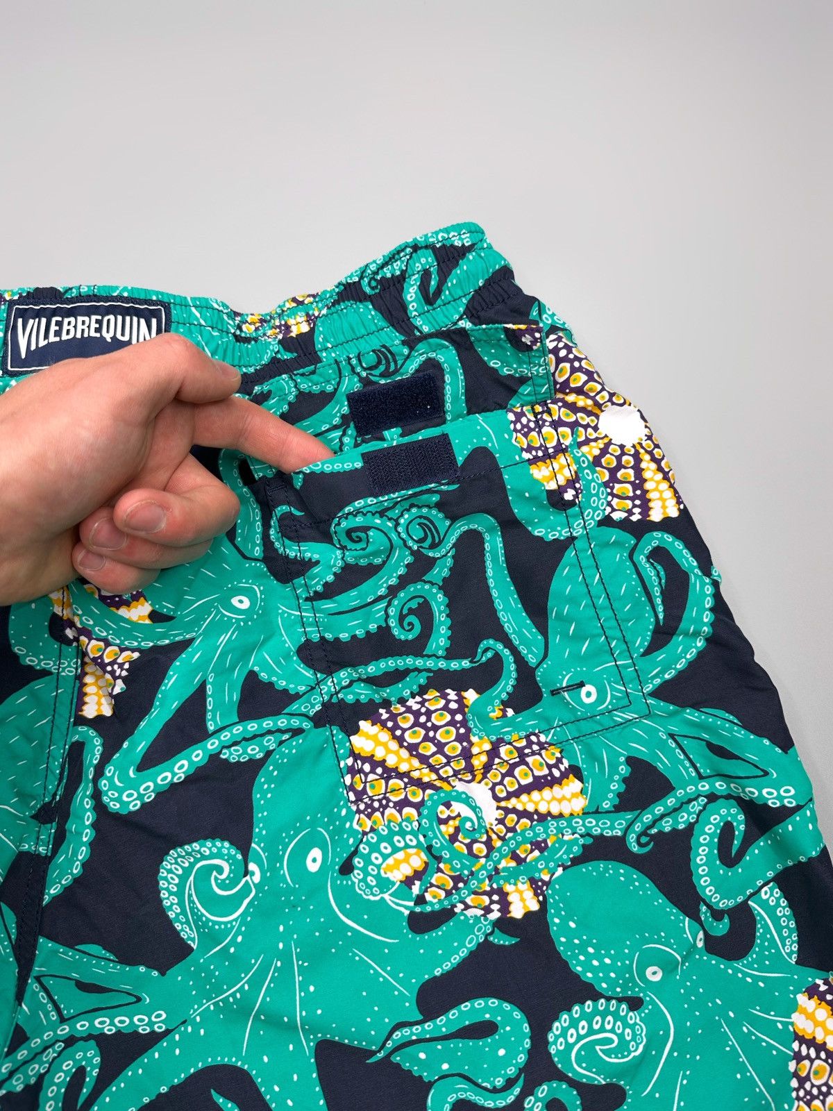 Vilebrequin Villebrequin Monogram Octopus Shorts Rare Size US 36 / EU 52 - 6 Thumbnail