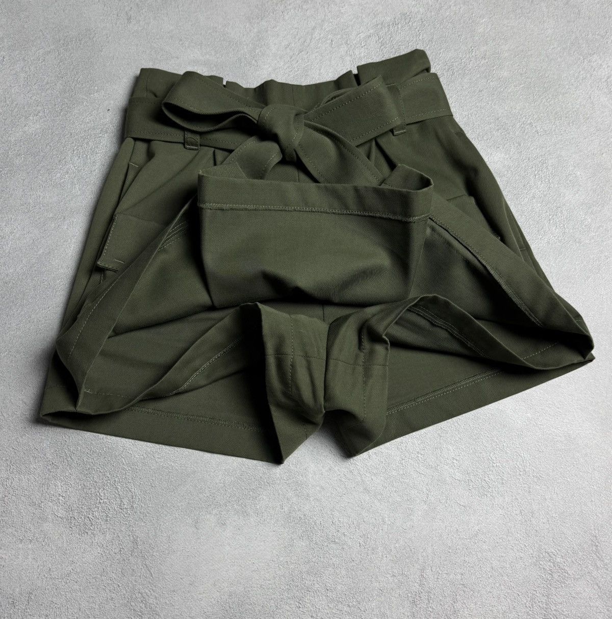 RED Valentino RED Valentino Cotton Wool Cargo Shorts size 36 Size 26" / US 2 / IT 38 - 10 Thumbnail