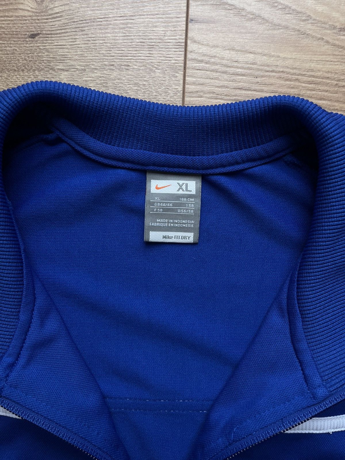 Nike 90’s NIKE TEAM RETRO Y2K SWOOSH LOGO STRIPED TRACK JACKET Size US XL / EU 56 / 4 - 3 Thumbnail