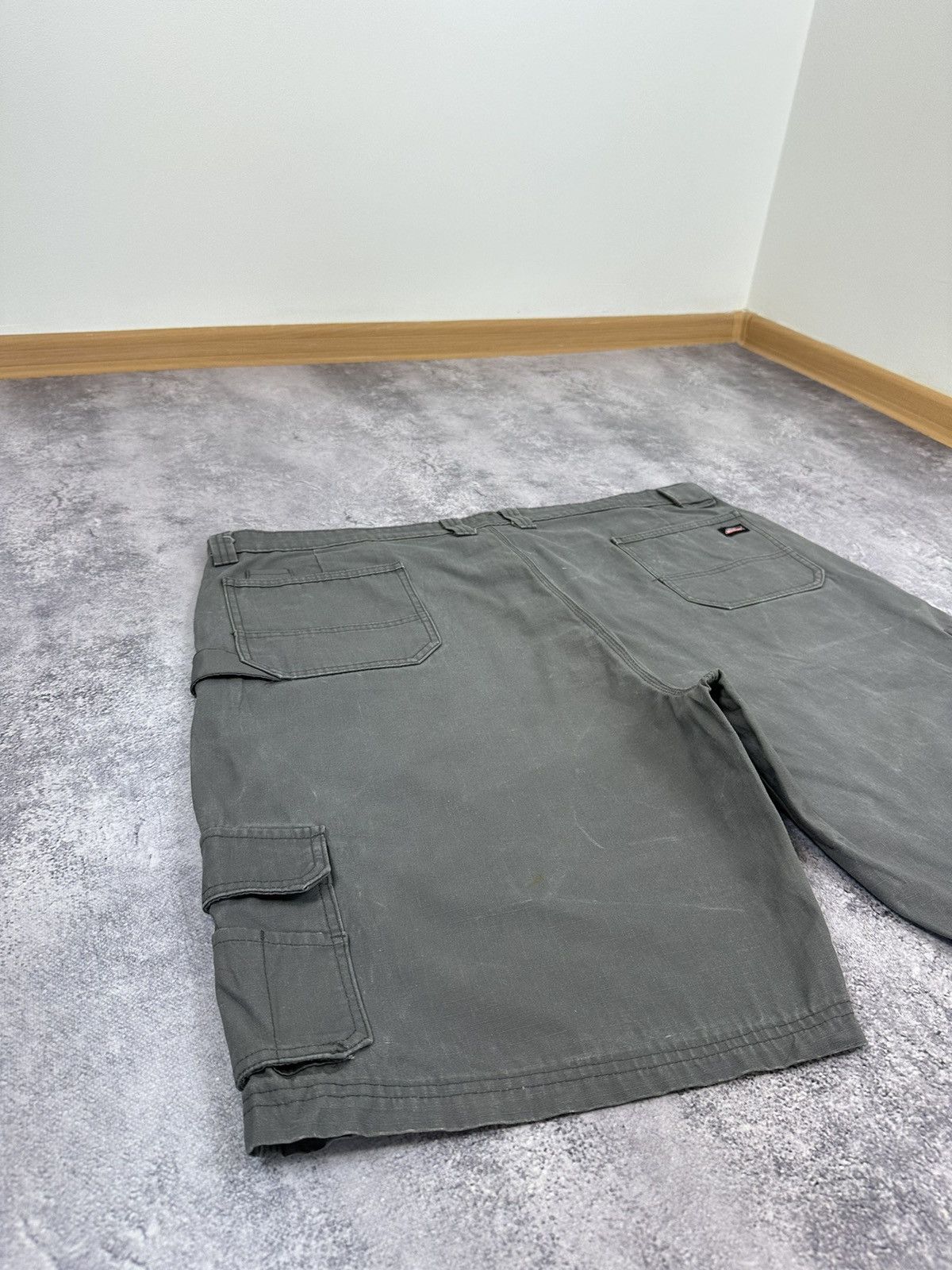 Dickies Vintage Dickies Cargo Carpenter Baggy Work Hype Y2K Shorts Size US 44 / EU 60 - 3 Thumbnail