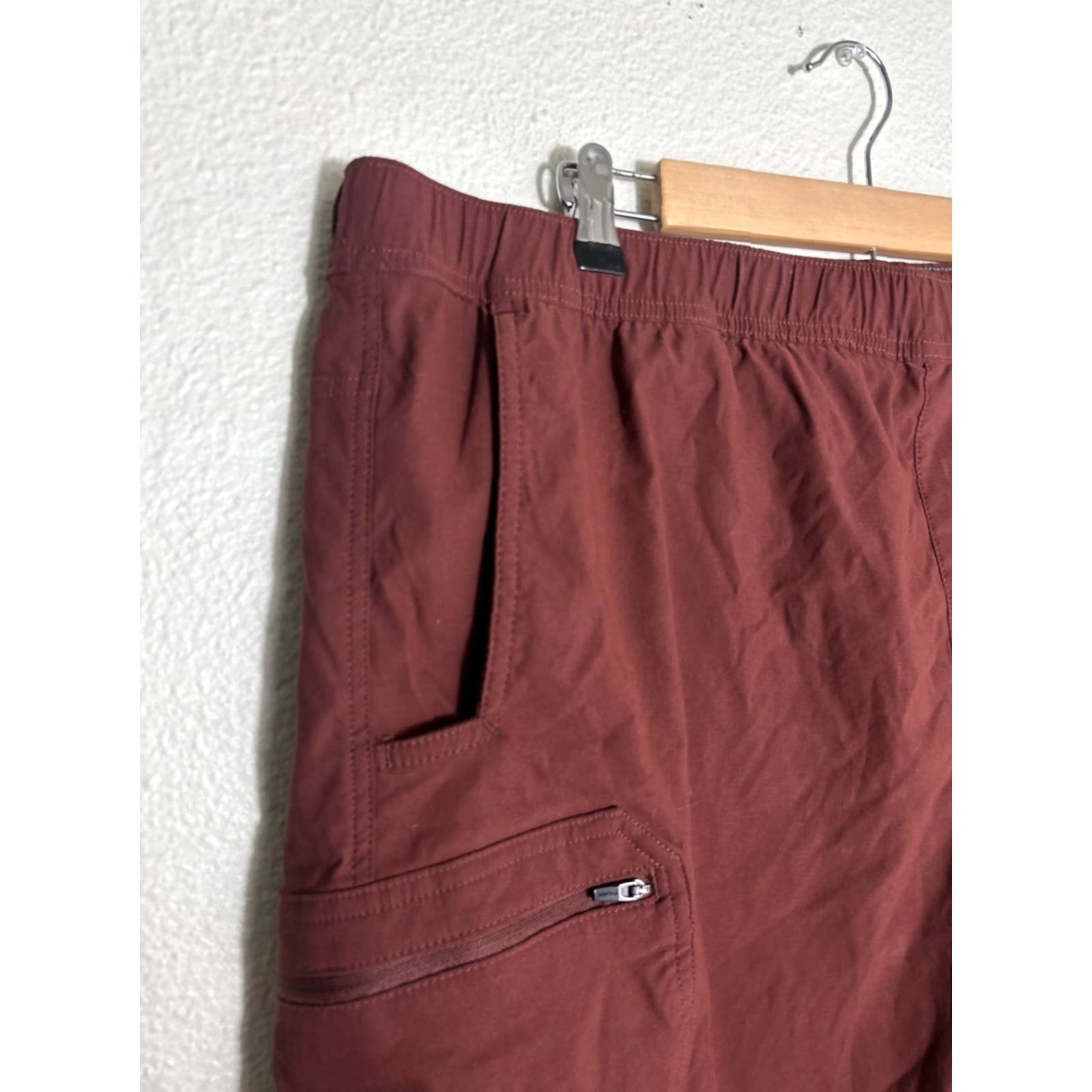 Eddie Bauer VINTAGE Eddie Bauer Mens 2XL Nylon Spandex Cargo Shorts Red Rust Pullon Drawstring Cargo Short Mens Regular Red 2XL Jeans? Size US 39 - 3 Thumbnail
