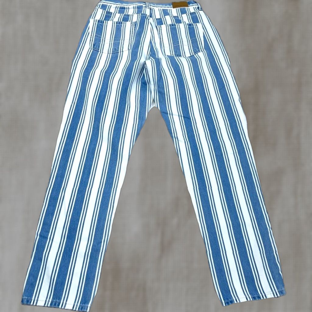American Eagle Outfitters American Eagle Jeans Women Mom Jean Straight Leg Striped High Rise Denim Boho 2 Size 26" / US 2 / IT 38 - 1 Thumbnail