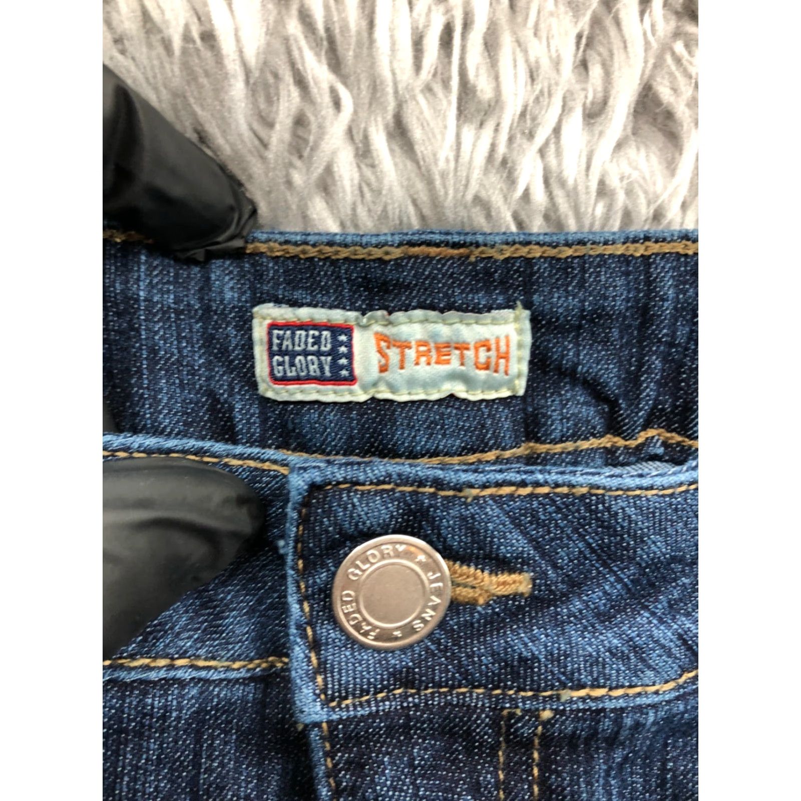 Faded Glory Faded Glory Jeans Capri Womens Size 12 Mid Blue Denim 5-Pocket Stretch Comfort Pockets Regular Rise Modern Classic American Women Size 34" / US 12 / IT 48 - 7 Thumbnail