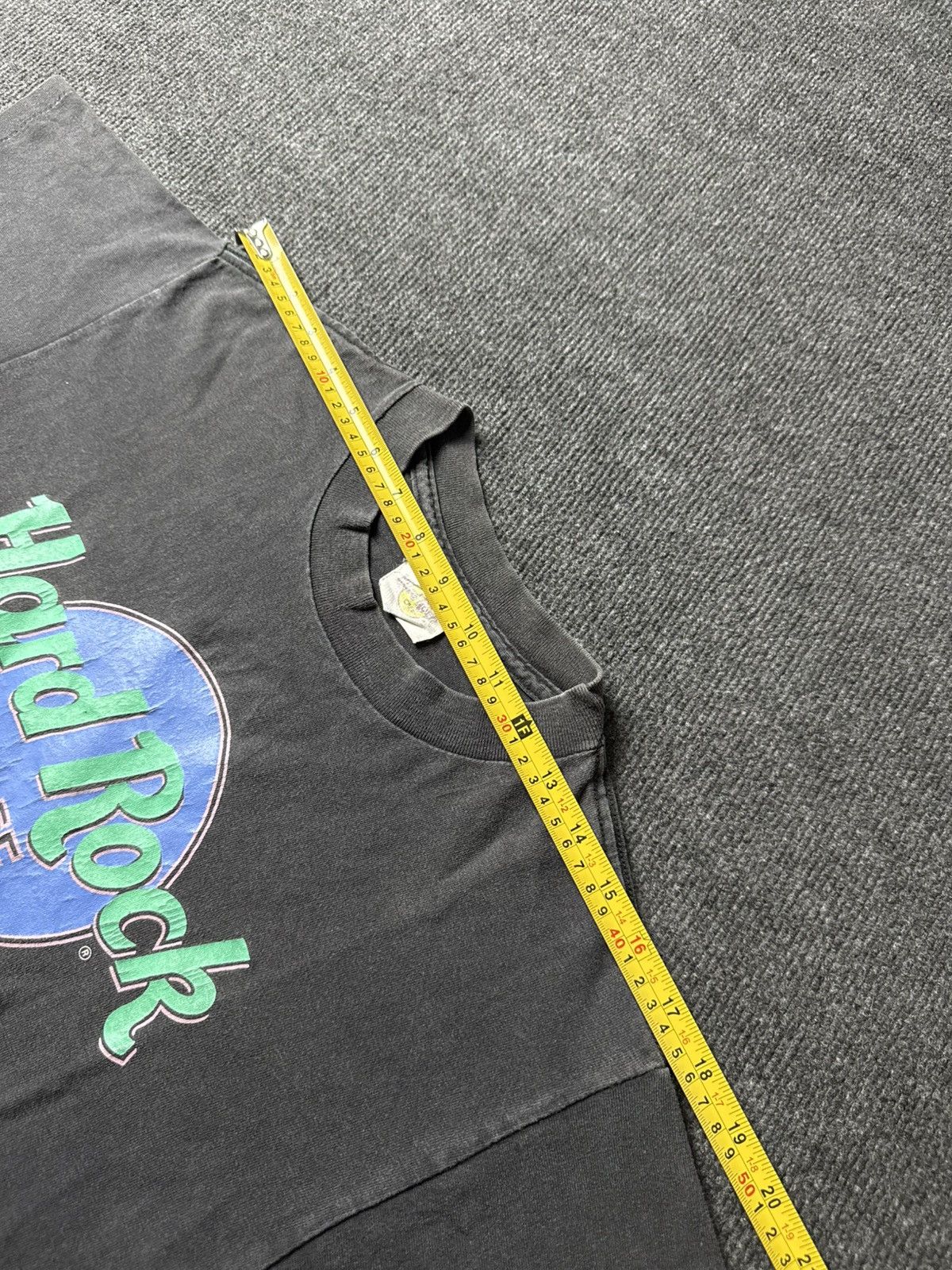 Hard Rock Cafe 90s Retro Hard Rock Cafe Miami Faded T-Shirt Vintage USA Tee Size US M / EU 48-50 / 2 - 19 Thumbnail