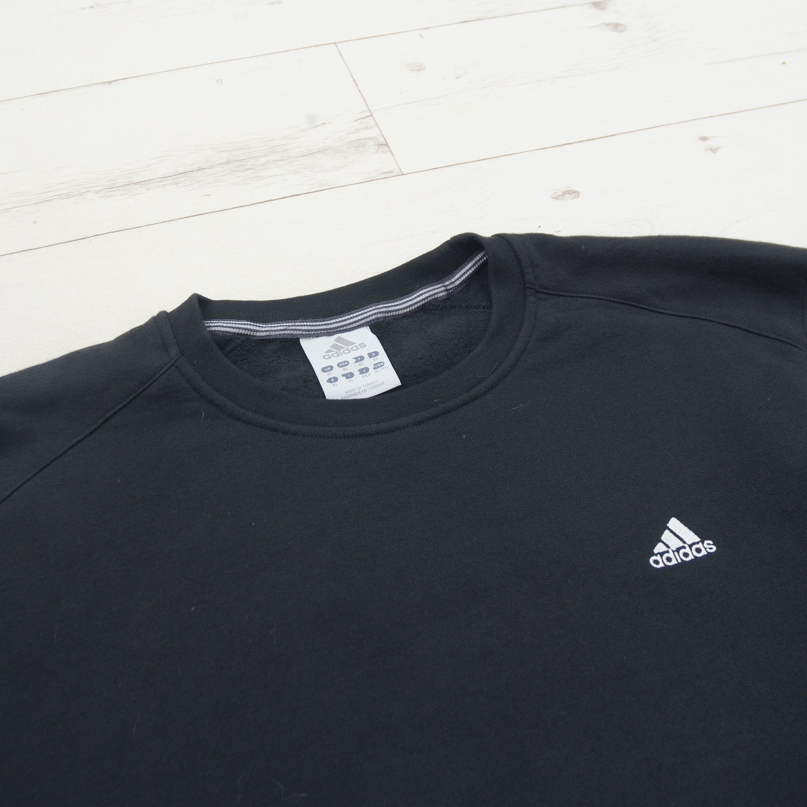 Adidas × Vintage Vintage Adidas Sweatshirt Embroidered Logo Black size XL Size US XL / EU 56 / 4 - 5 Thumbnail