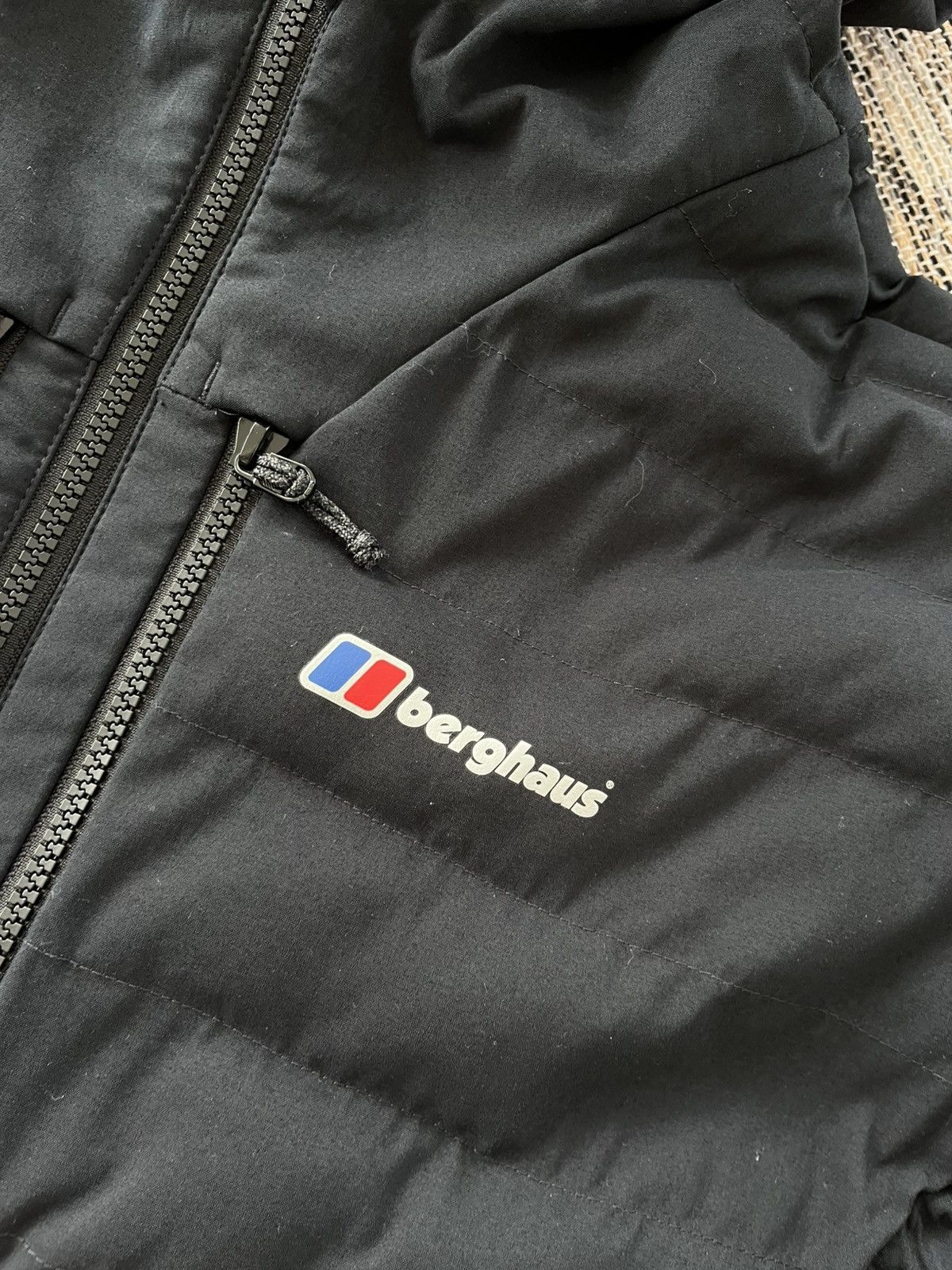 Berghaus Berghaus Black Jacket Fleece Outdoor Gorpcore Waterproof Y2K Size US L / EU 52-54 / 3 - 7 Thumbnail