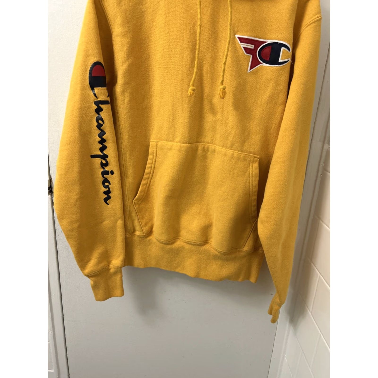 Champion Champion Reverse Weave x Faze Clan Hoodie Mens S Yellow Pullover Logo Sweatshirt Size US S / EU 44-46 / 1 - 3 Thumbnail