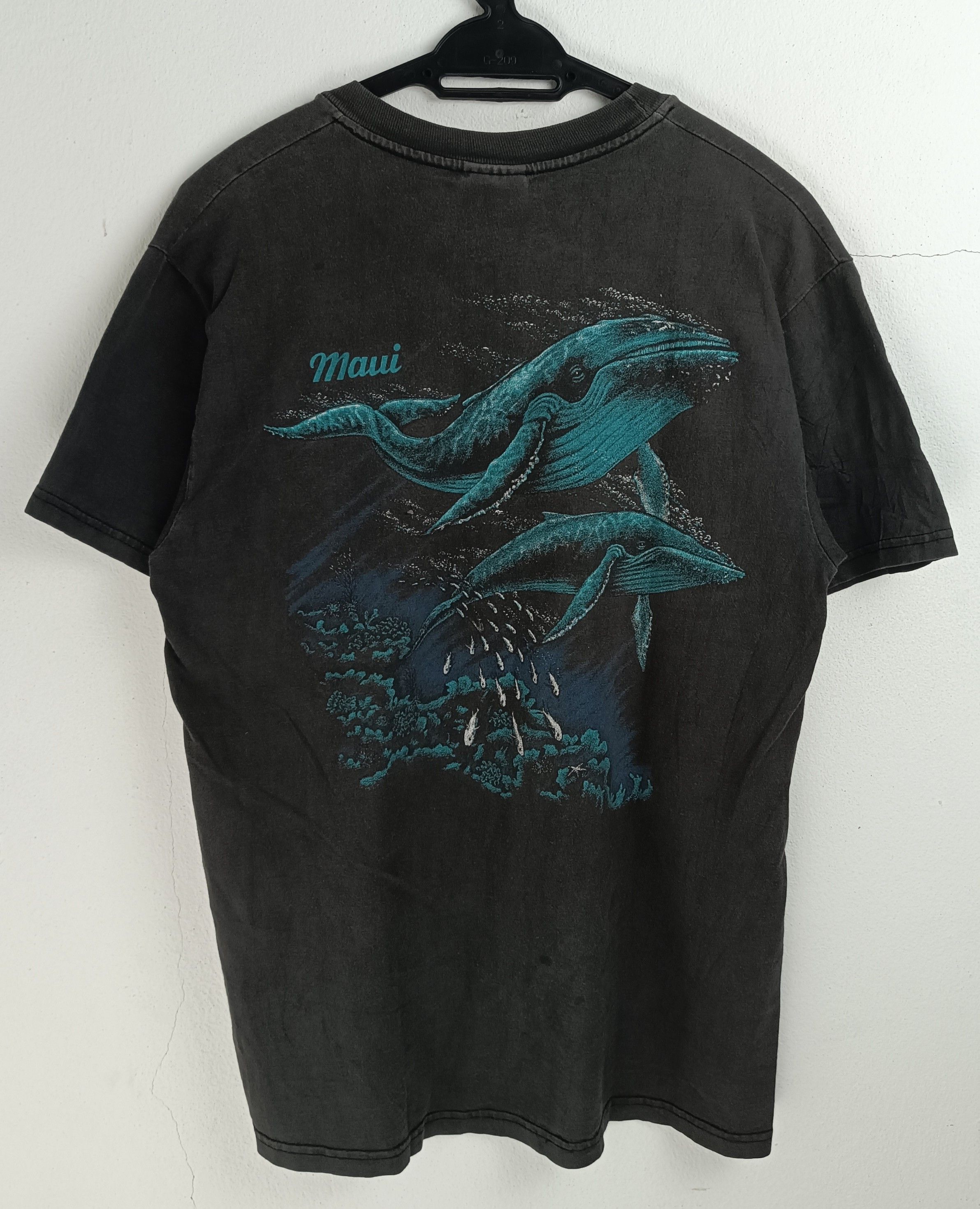 Vintage FADED VINTAGE 90'S MAUI WHALE ISLAND GIANT HAWAII GUAM TEE Size US M / EU 48-50 / 2 - 3 Thumbnail