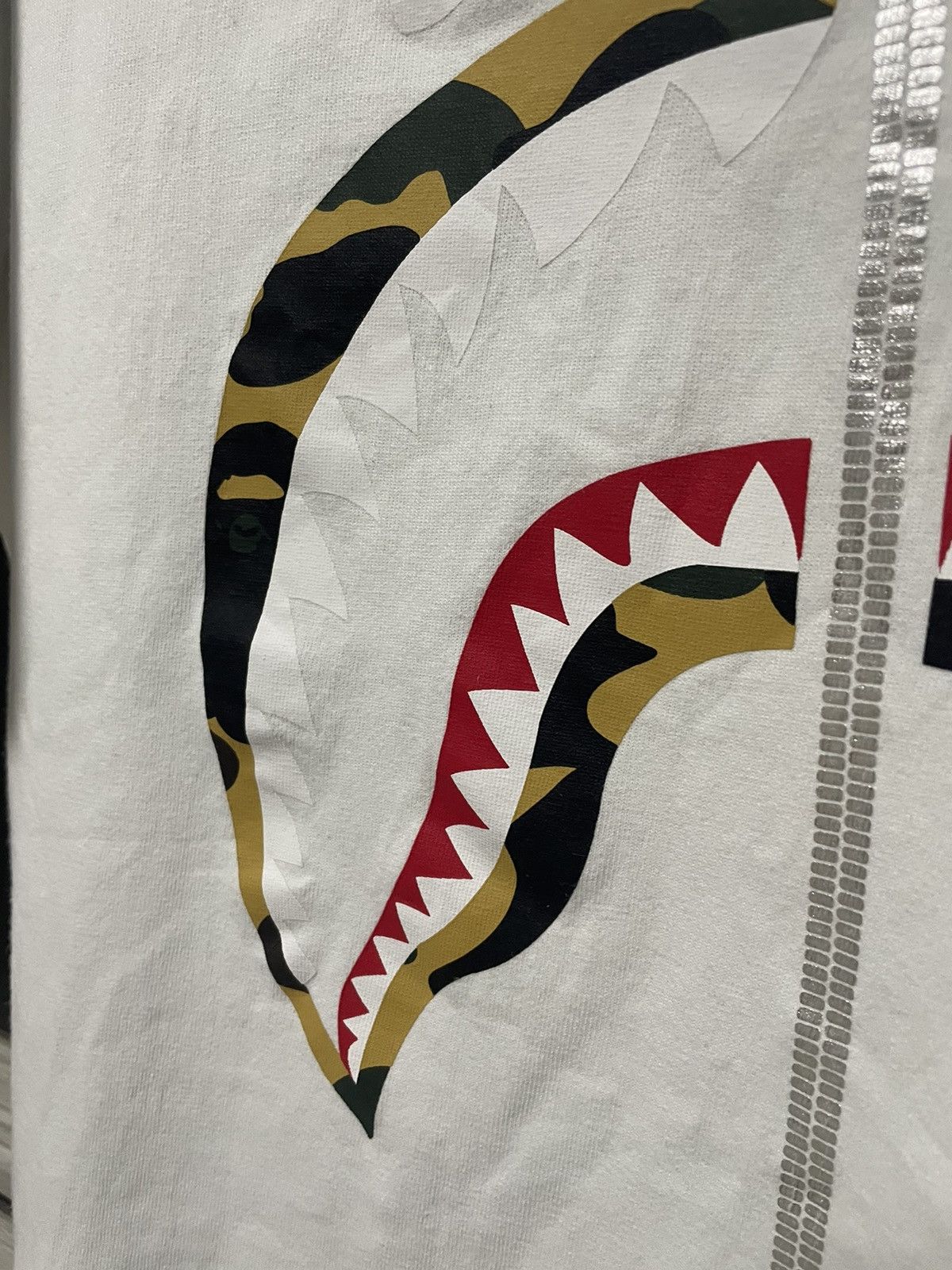 Bape 1st Camo Shark Tee Bape T Shirt Size US L / EU 52-54 / 3 - 7 Thumbnail