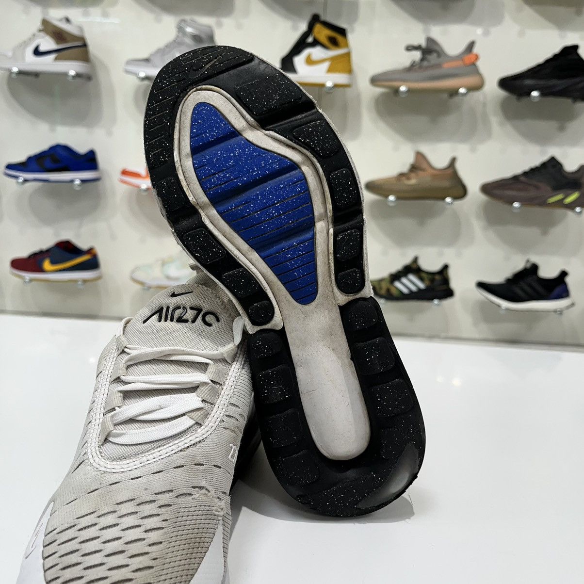 Nike Nike Air Max 270 White Black Hyper Royal (GS) Size US 5 / EU 37 - 10 Thumbnail