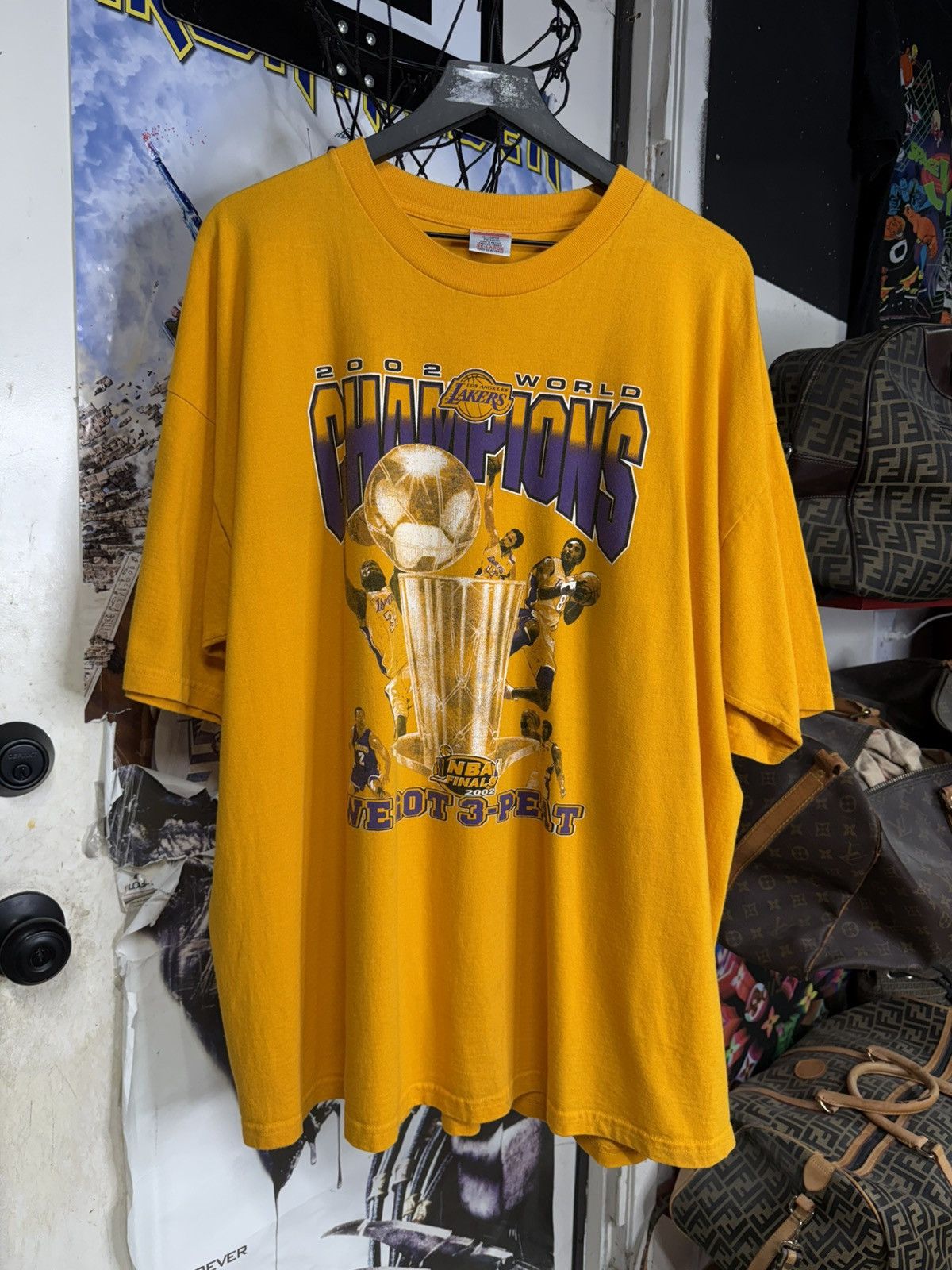 Vintage Vintage 2002 Lakers Championship T-Shirt Vtg Kobe Tee 2XL Size US XXL / EU 58 / 5 - 2 Thumbnail