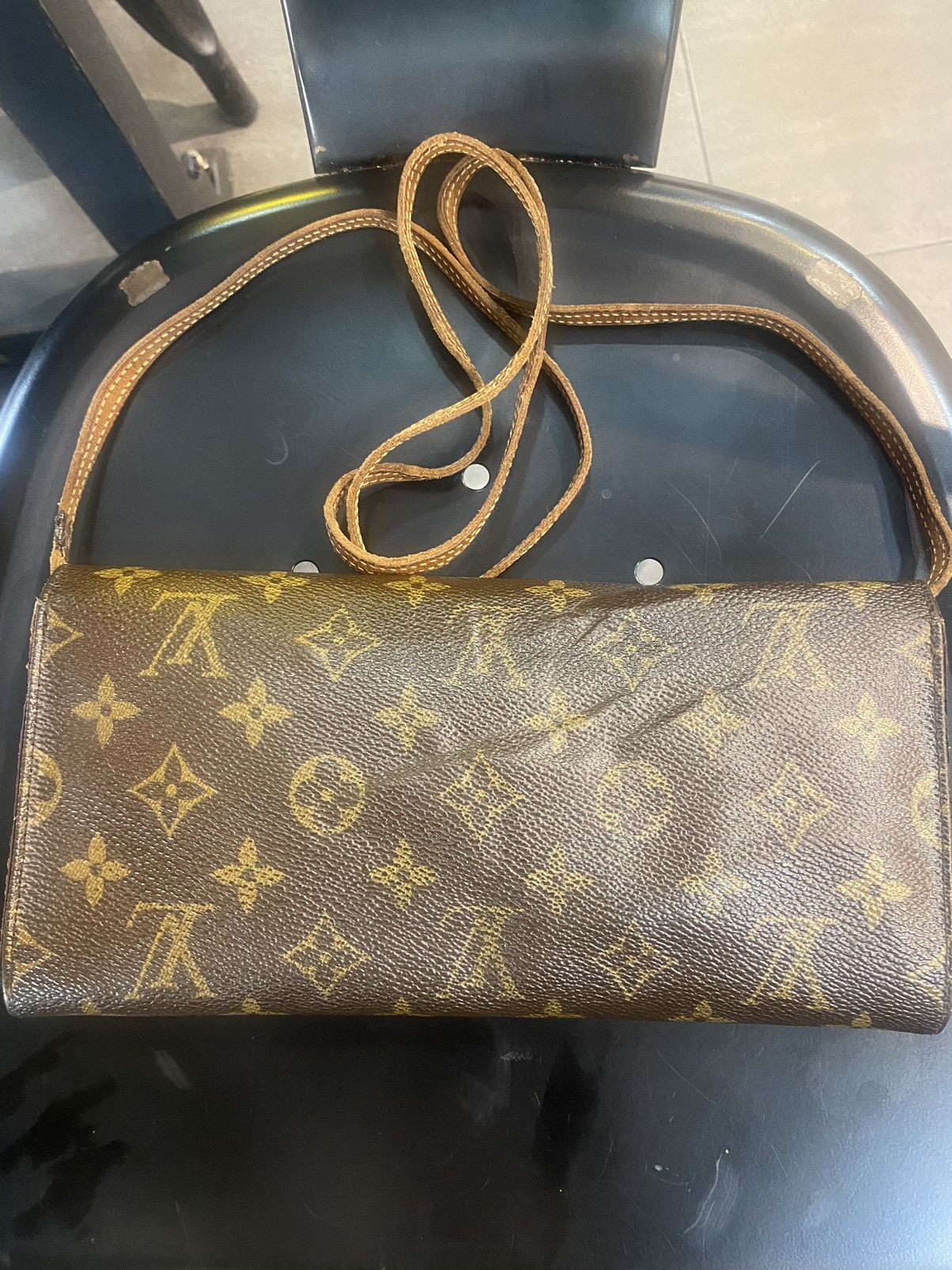 Louis Vuitton Authentic Vintage Louis Vuitton Monogram Pochette PM Size ONE SIZE - 4 Thumbnail