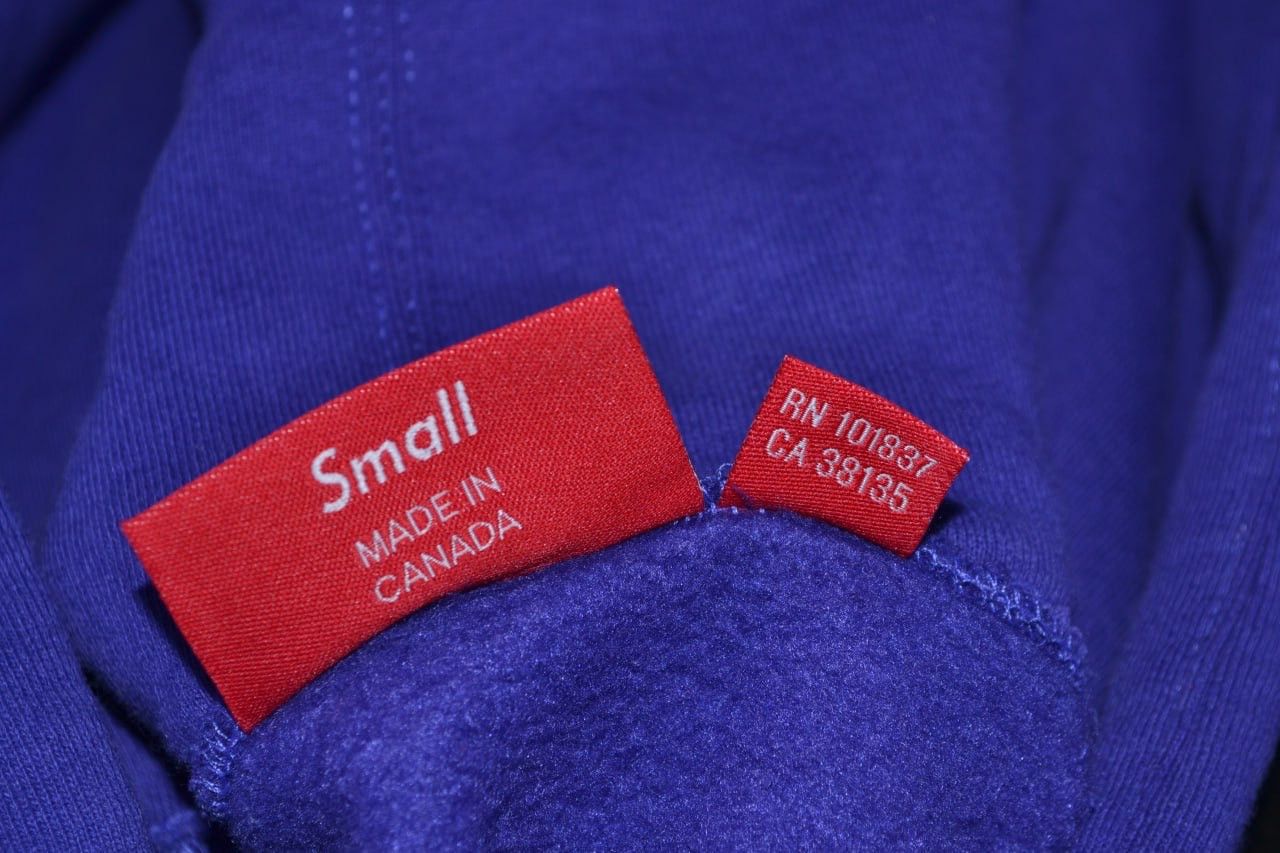 Supreme Supreme World Famous Micro Hooded Sweatshirt Cotton Small Size US S / EU 44-46 / 1 - 9 Thumbnail