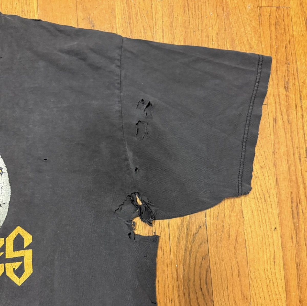 Other Vintage Gargoyles Tee Size US L / EU 52-54 / 3 - 3 Thumbnail