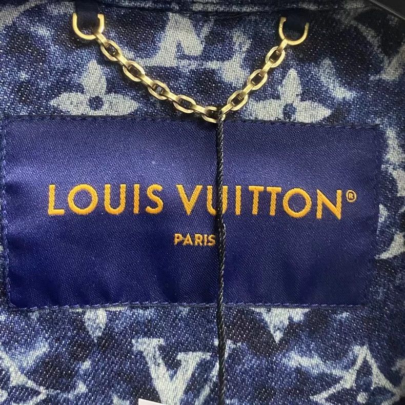 Louis Vuitton louis vuitton 23 latest blue denim jacket with full logo ja Size US M / EU 48-50 / 2 - 3 Thumbnail