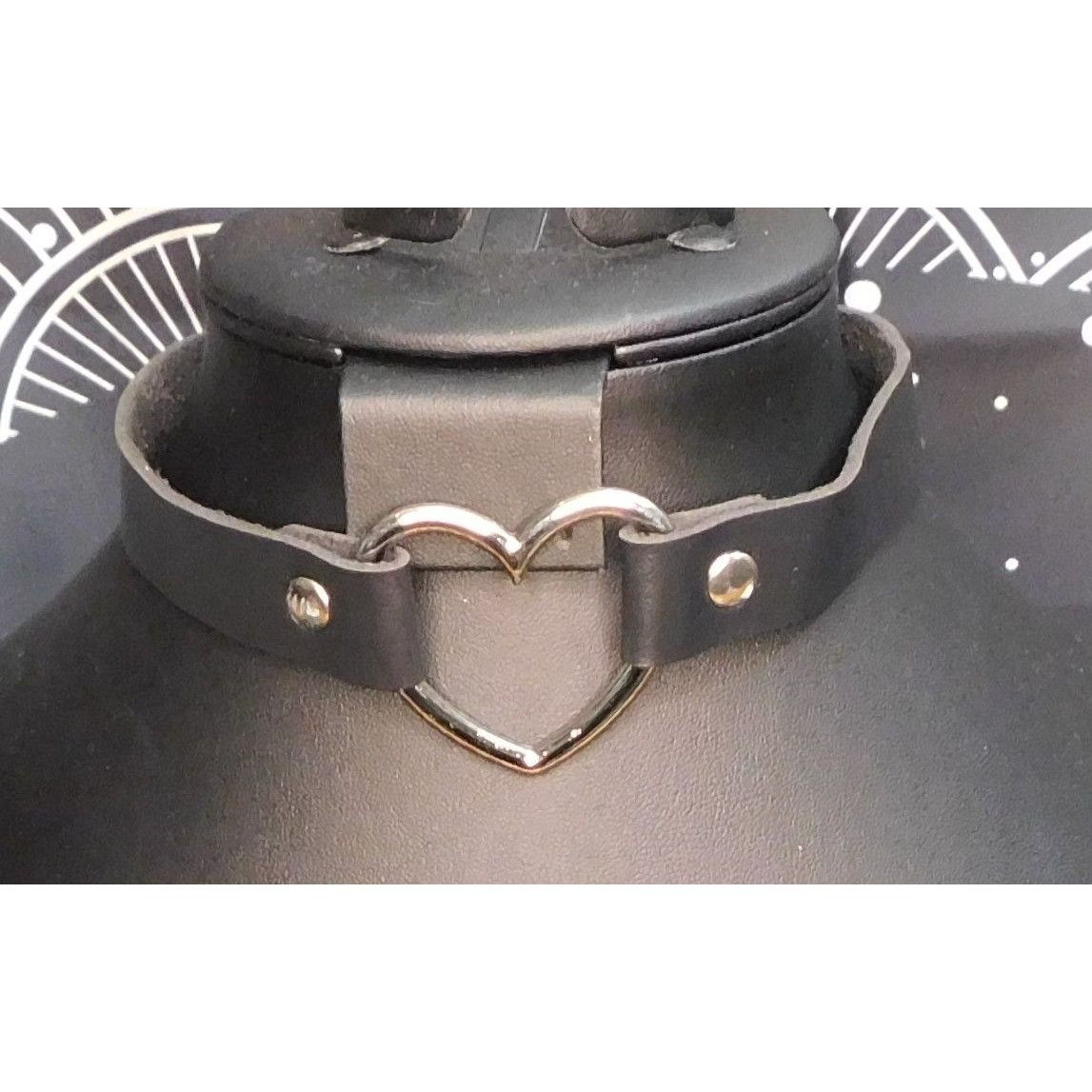 Other Gothic Emo Open Heart Faux Leather Choker Size ONE SIZE - 3 Thumbnail