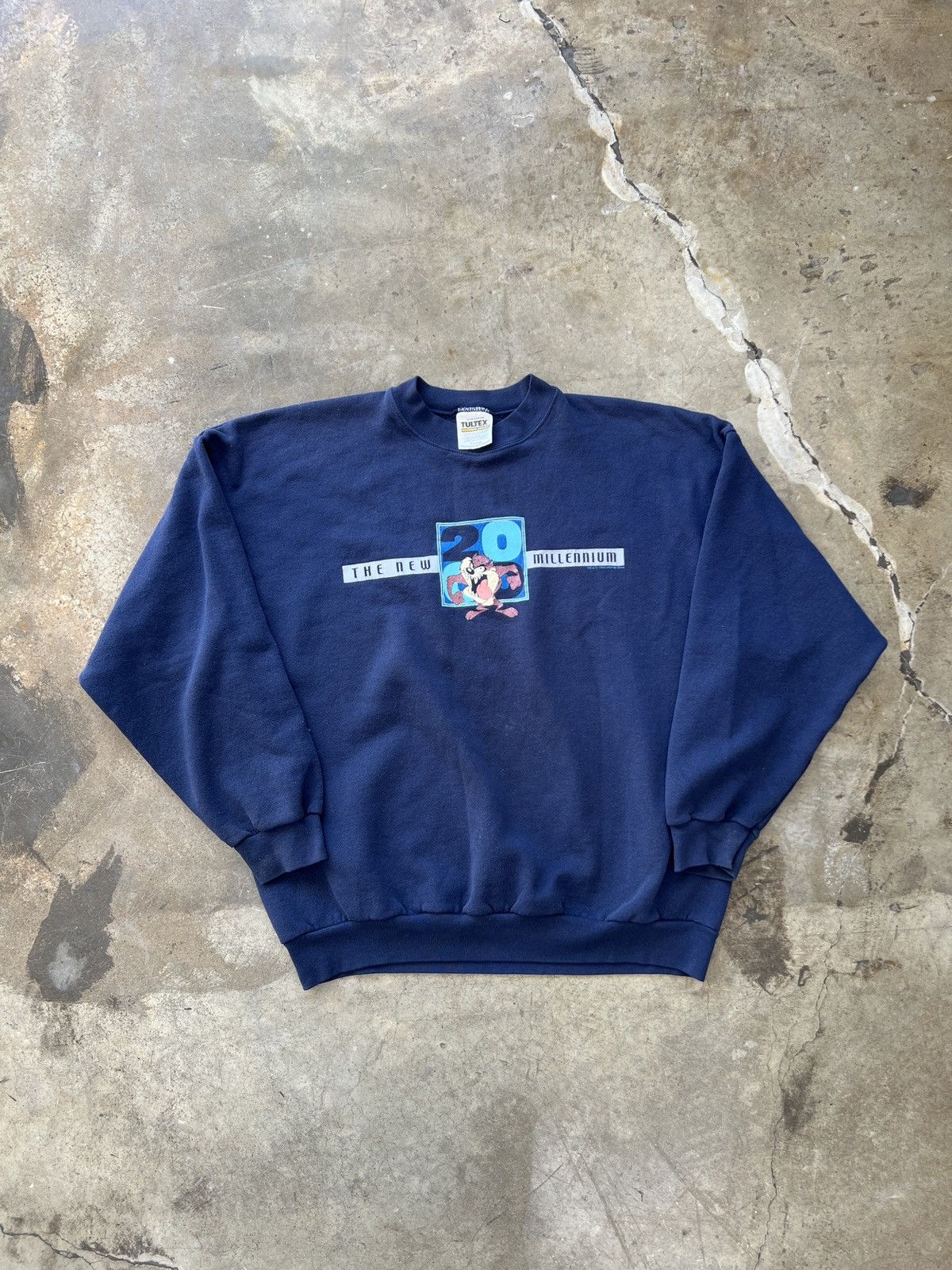 Vintage Vintage 2000 Taz New Millennium Crewneck Sz. XL Size US XL / EU 56 / 4 - 2 Thumbnail