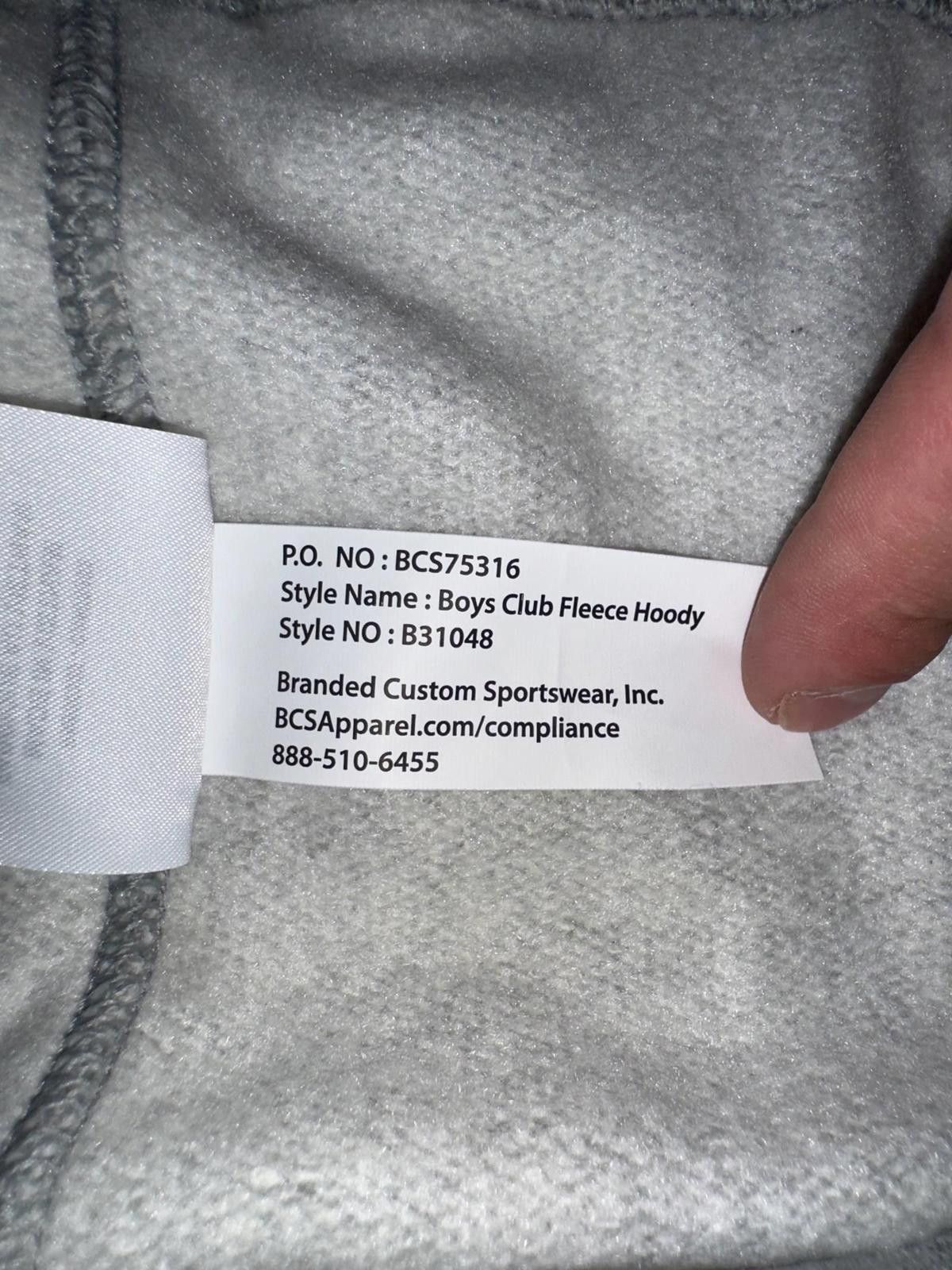Nike Nike Big Kids (Boy’s) Club Fleece Vollyball Grey Hoodie Size US L / EU 52-54 / 3 - 6 Thumbnail
