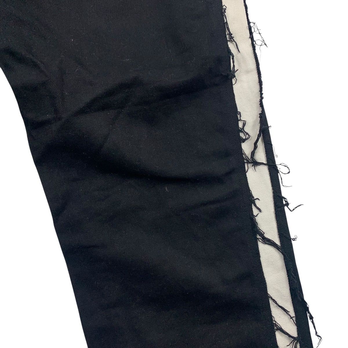 Japanese Brand RNA SLANG White stripe design denim pants Size US 30 / EU 46 - 17 Thumbnail