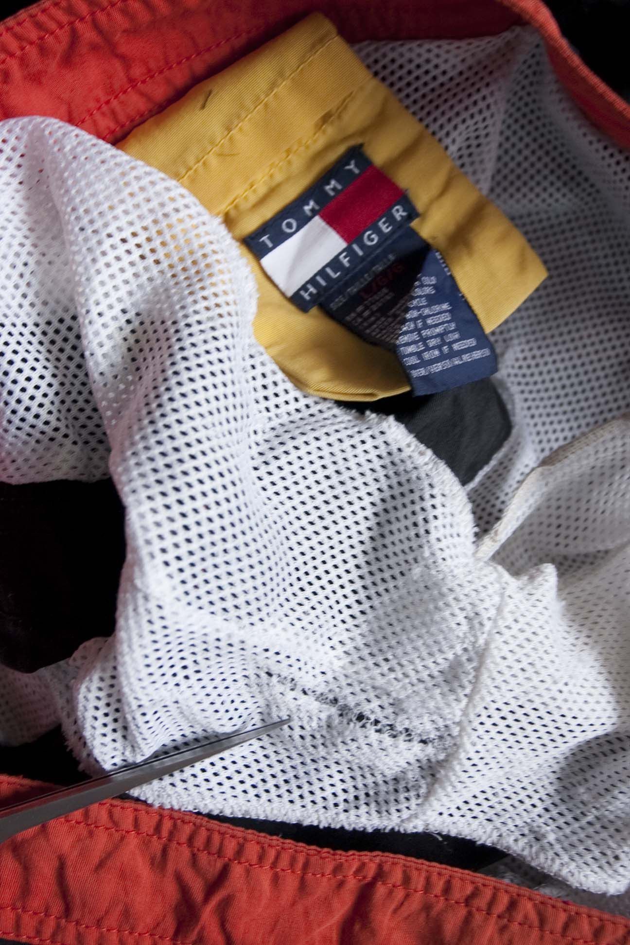 Tommy Hilfiger × Vintage Tommy Hilfiger Swim Board Shorts Size L / 34-35 Vintage Size US 36 / EU 52 - 4 Thumbnail