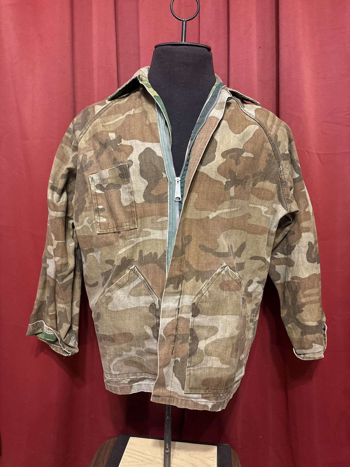 Vintage Vintage Green Brown Camo Jacket 70’s Reversible Size US M / EU 48-50 / 2 - 3 Thumbnail