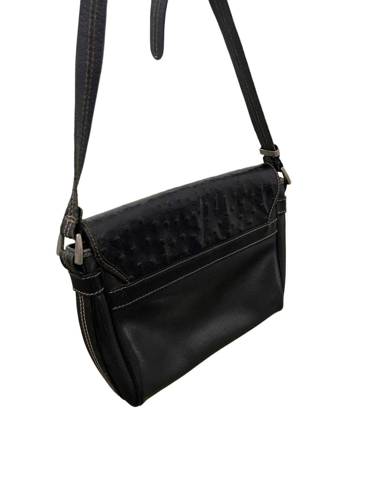 Gianfranco Ferre Cross Body Vtg Gianfranco Ferre Leather Sling Bag 2🟩 Size ONE SIZE - 4 Thumbnail