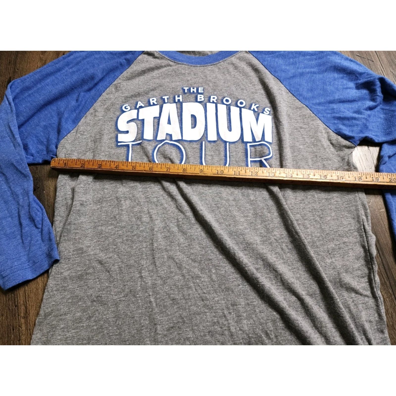 Next Level VINTAGE Garth Brooks Stadium Tour T-Shirt Unisex Adults Raglan 3/4 Sleeve Double-Sided Gray M Shirts Mens Size US M / EU 48-50 / 2 - 3 Thumbnail