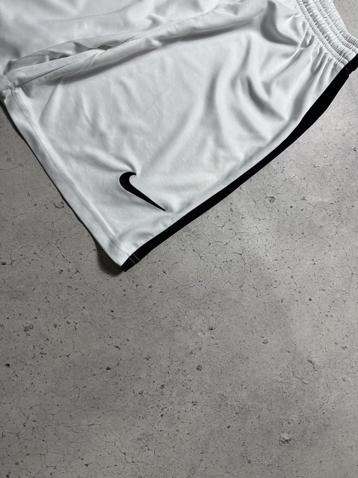 Nike Nike Soccer Football Vintage Shorts White Size S Size US 30 / EU 46 - 3 Thumbnail