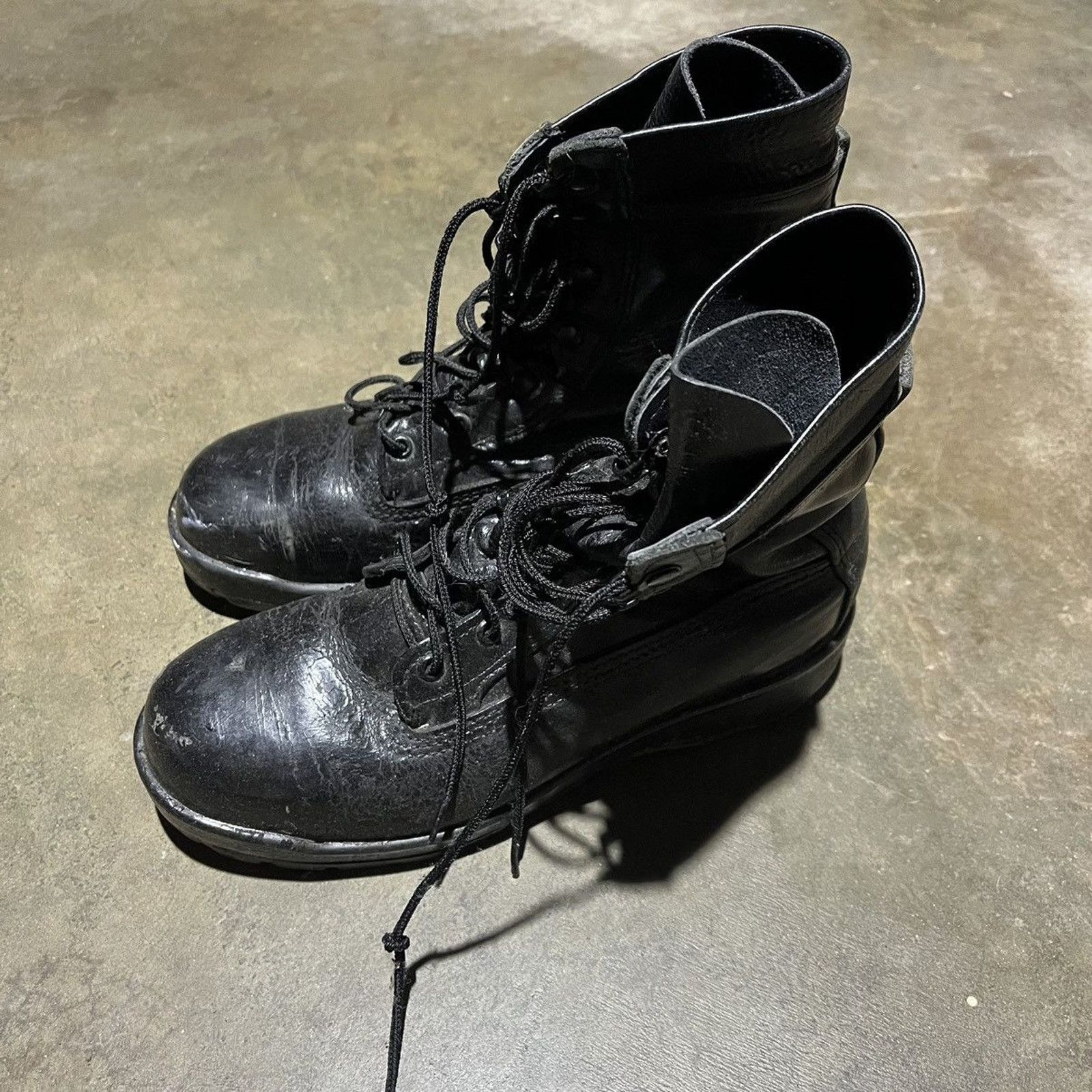 Vintage Derisi Combat Boots Black Leather Men 9 42 Paratrooper Italy Military Vintage Italian paratrooper boots | Grailed main image 2