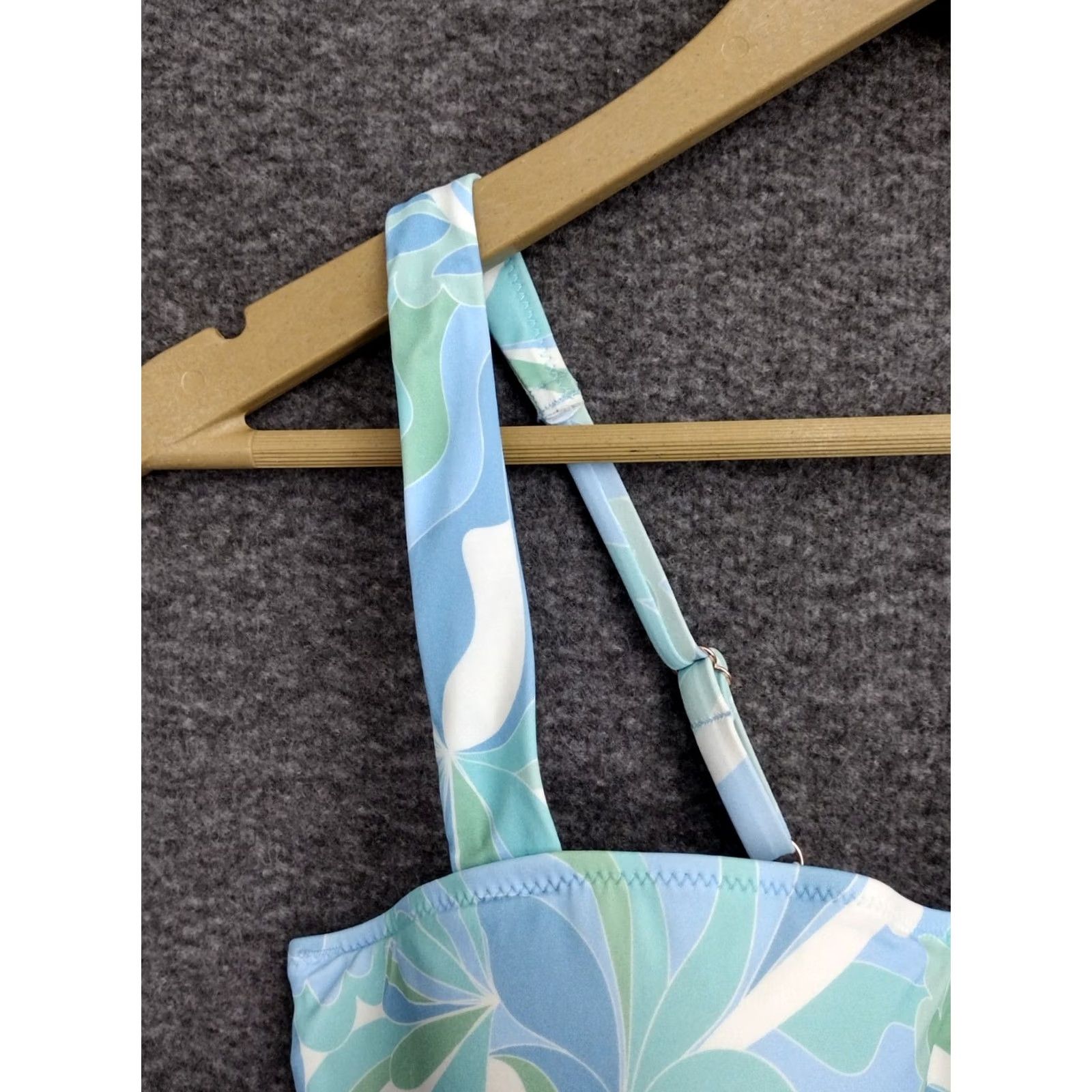 Vintage Shade & Shore Women's Lift Bralette Top Blue Floral Print Shirt? (Not Vintage) 36C/36 Blue Floral Shade & Shore Women Top Beach 90s? Size XS / US 0-2 / IT 36-38 - 7 Thumbnail