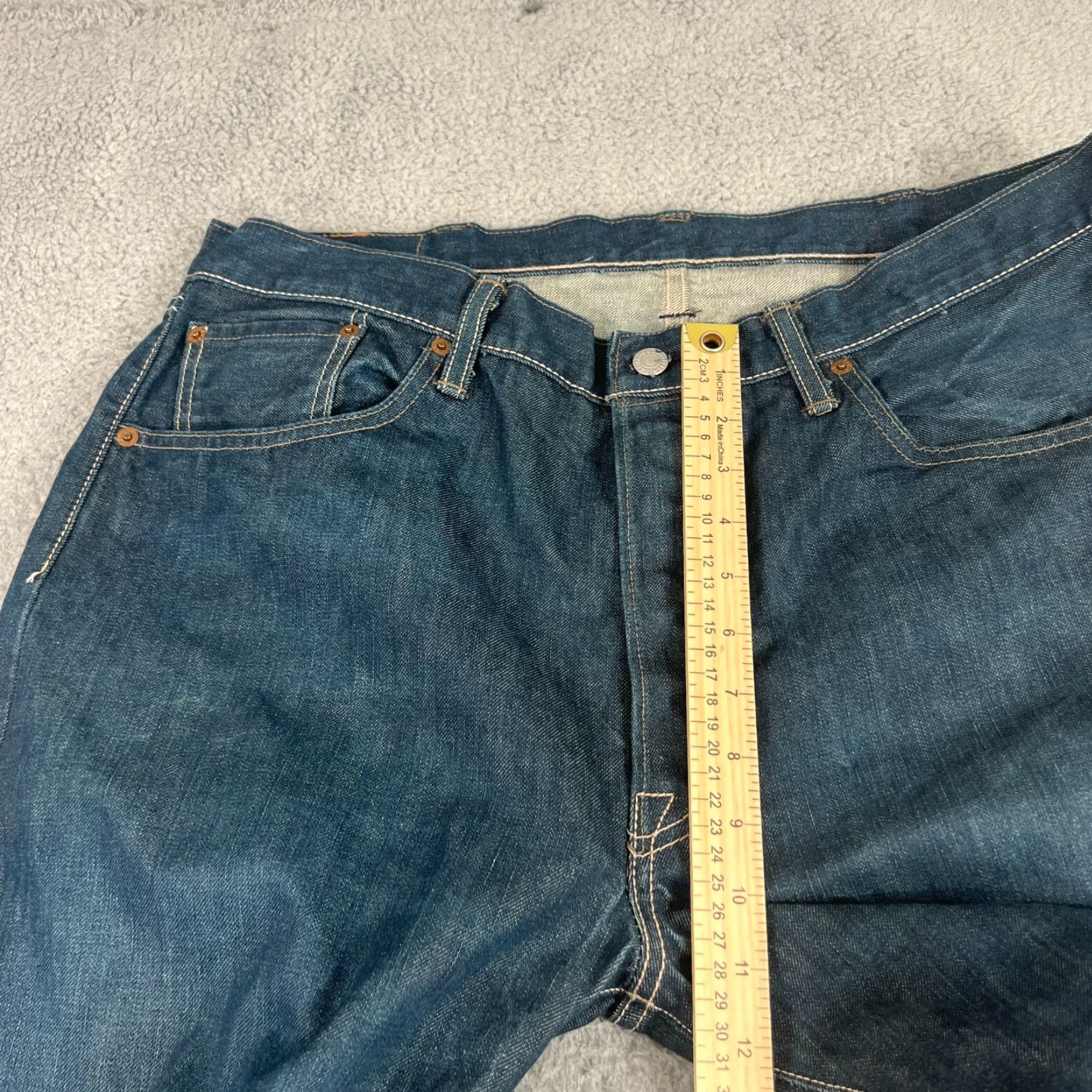 Levi's VINTAGE Levi's 501 Jeans Mens 38x33 Straight Fit Dark Wash Cotton 90s Y2K Streetwear Size US 38 / EU 54 - 3 Thumbnail