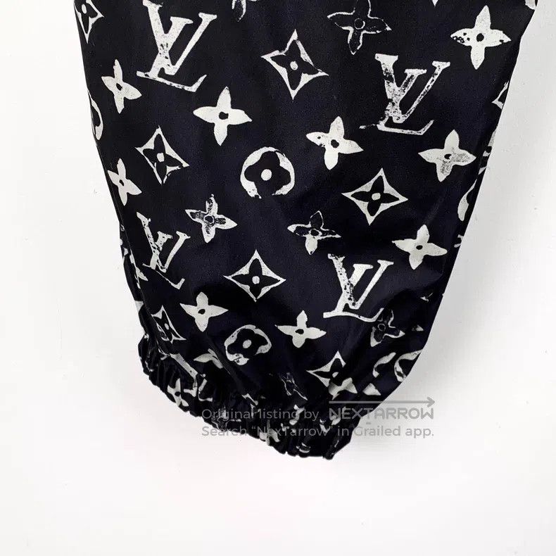 Louis Vuitton Louis Vuitton Black logo presbyopic full print corset casu Size US 34 / EU 50 - 4 Thumbnail
