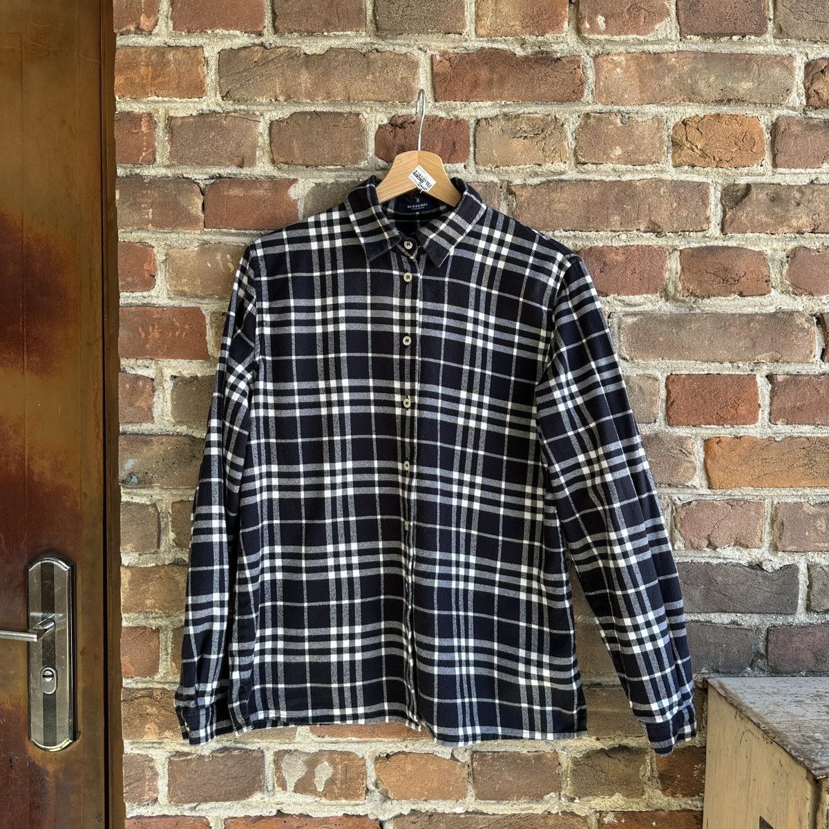 Burberry Vintage Burberry London Flannel Nova Check Shirt Button Up M Size M / US 6-8 / IT 42-44 - 1 Thumbnail