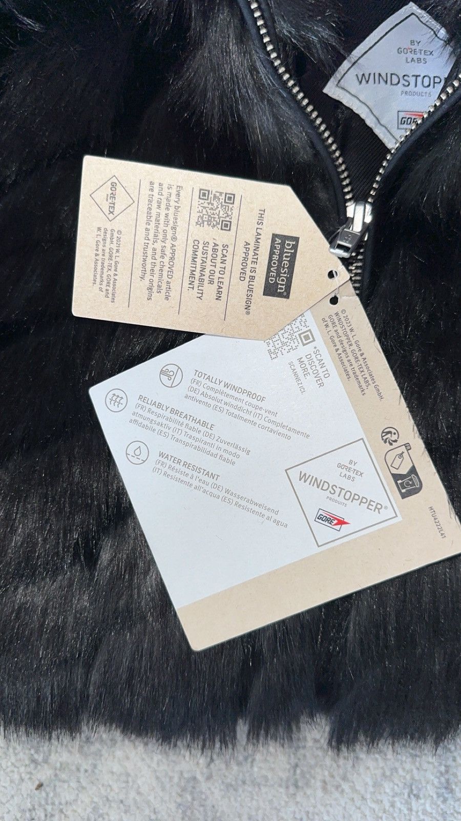 Supreme Supreme Faux Fur 2-Tone Windstopper Jacket SS25 Size US M / EU 48-50 / 2 - 13 Thumbnail