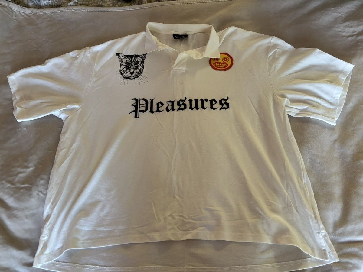 Pleasures Pleasures Vintage White Wyatt Polo Shirt Size US XL / EU 56 / 4 - 1 Thumbnail