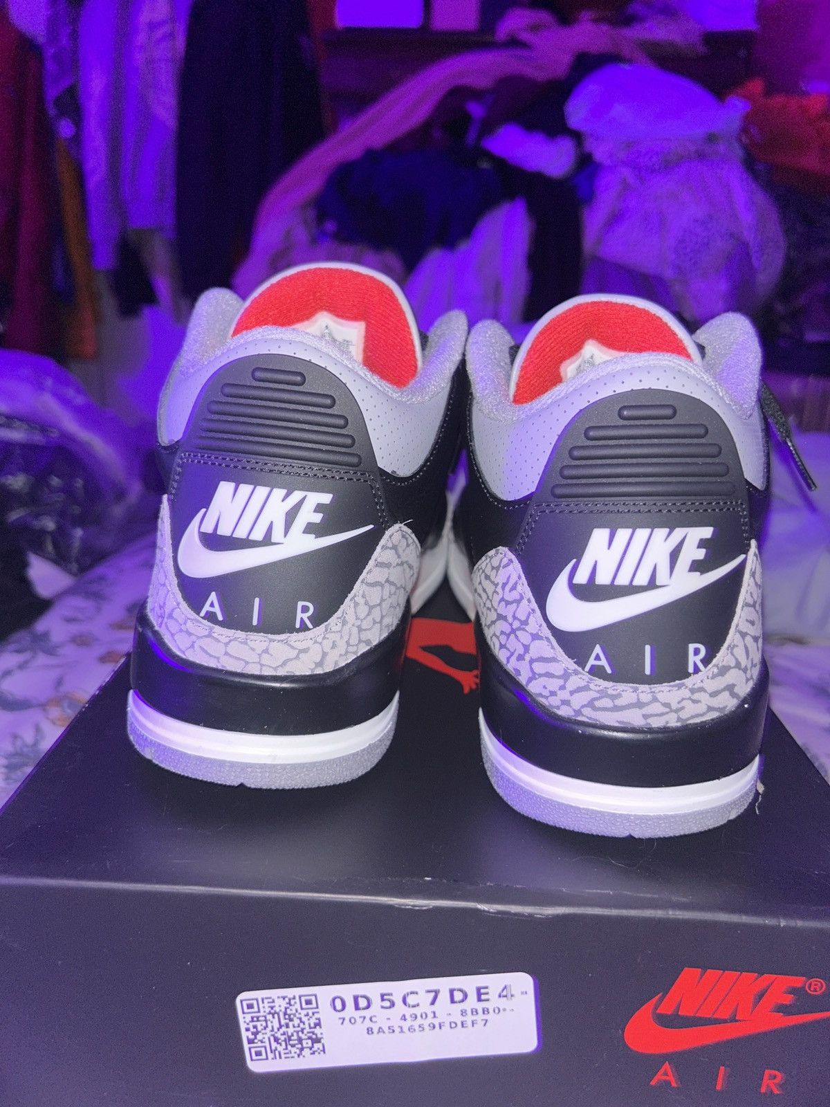 Jordan Brand Jordan 3 Black Cement 3s Size 10 Size US 10 / EU 43 - 8 Thumbnail