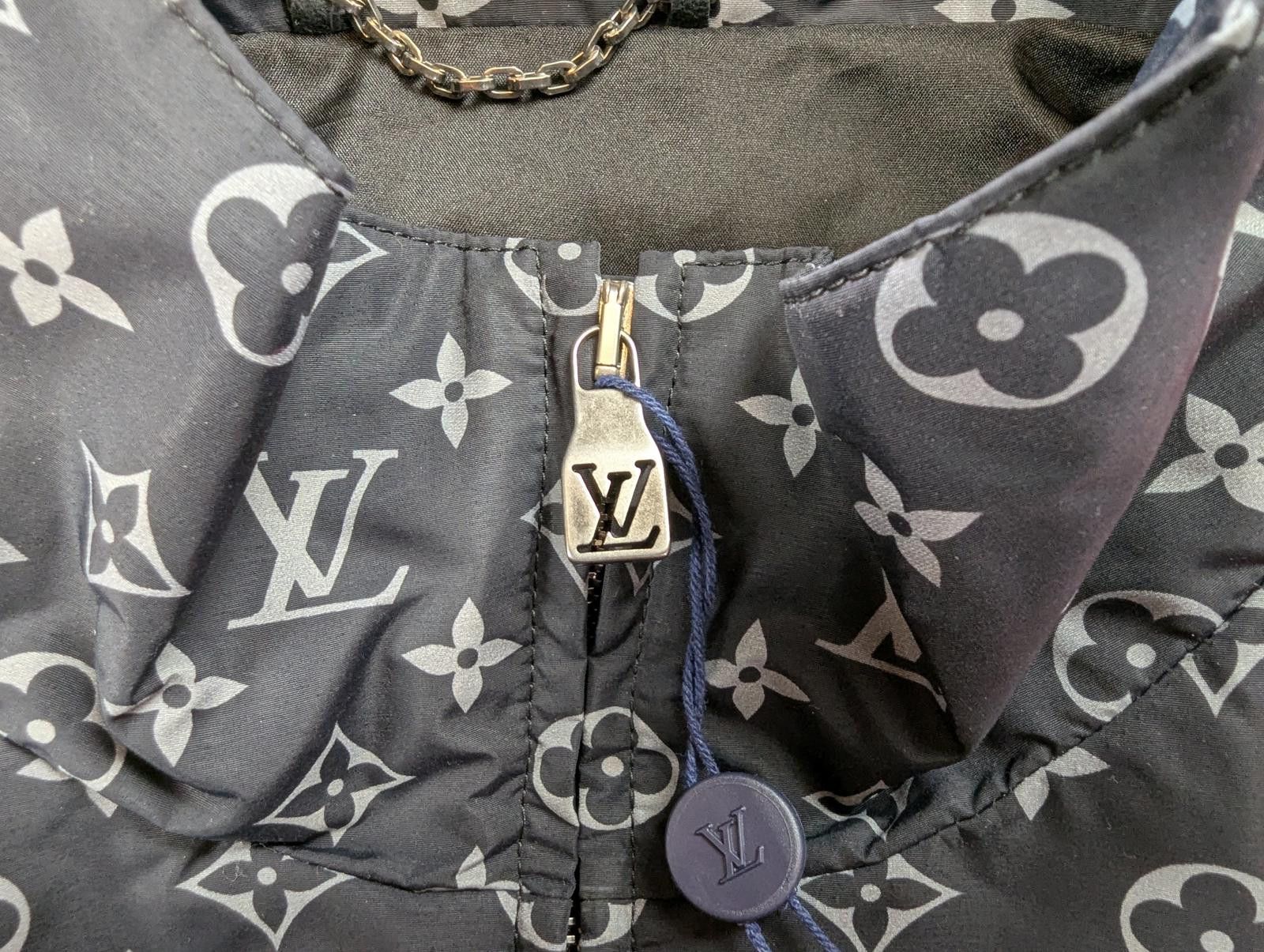 Louis Vuitton Louis Vuitton Monogram Nylon Printed Track Top in Black Size US L / EU 52-54 / 3 - 9 Thumbnail