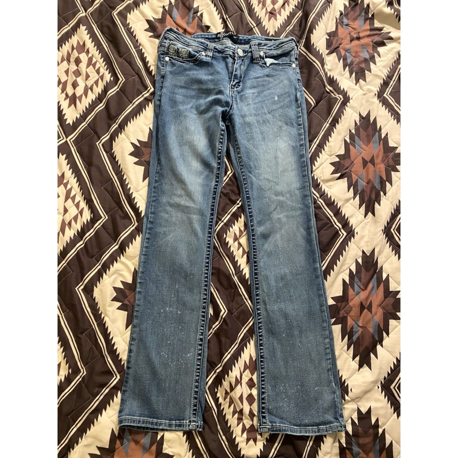 Affliction Affliction Jade Women’s Bootcut Jeans Regular Low Rise 31 Embroidered Embellished Blue Denim Stretch Pockets Size 24" / US 00 / IT 34 - 2 Thumbnail