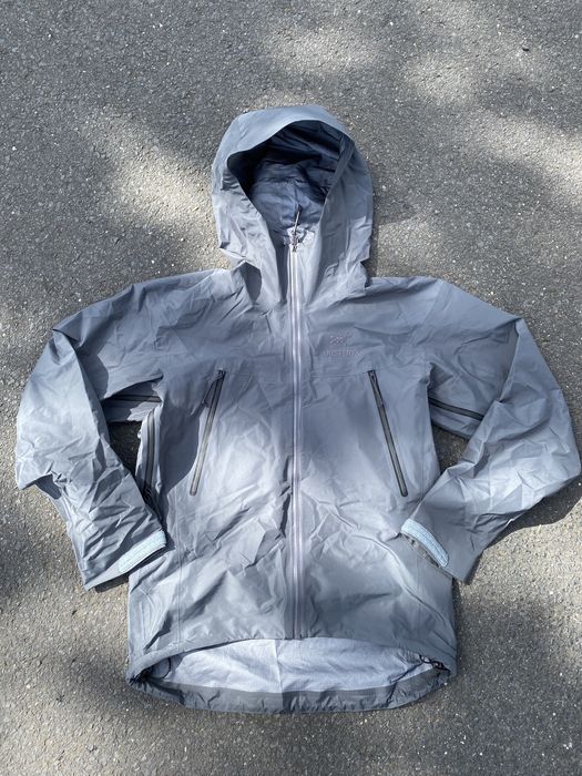 Arc'Teryx Arc'teryx Leaf Alpha LT | Grailed