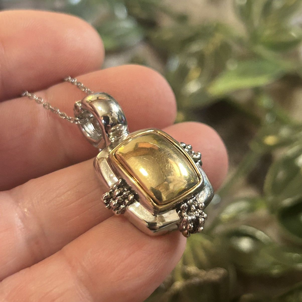 Vintage Vintage 80s dual tone snap bale pendant on chain necklace Size ONE SIZE - 7 Thumbnail