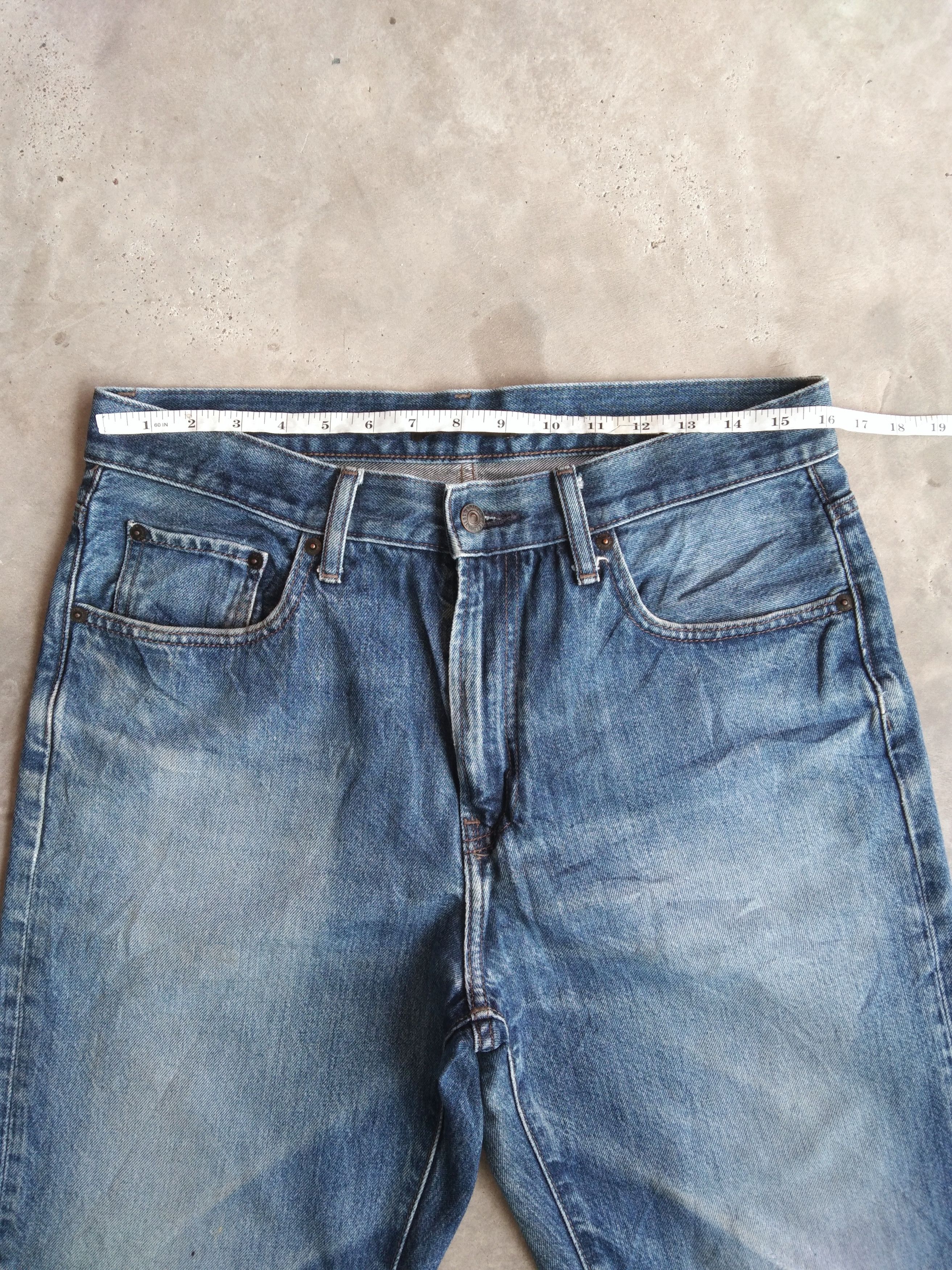 Uniqlo Vintage Faded Blue Uniqlo Distressed Jeans 32x28 Size US 32 / EU 48 - 4 Thumbnail