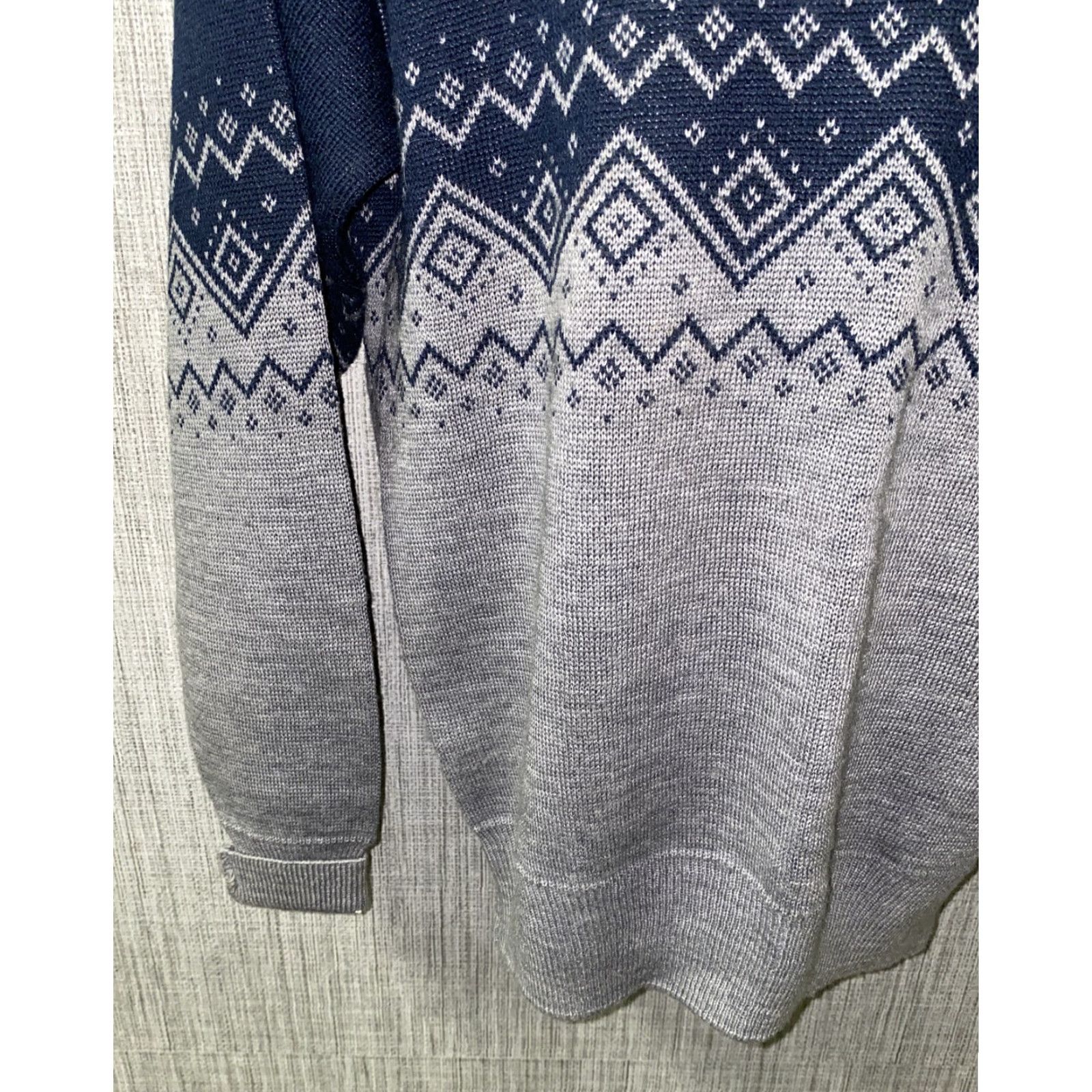 Hogan VINTAGE Hogan Mens Gray Wool/Acrylic V-Neck Sweater Size L Shirt Size US L / EU 52-54 / 3 - 3 Thumbnail