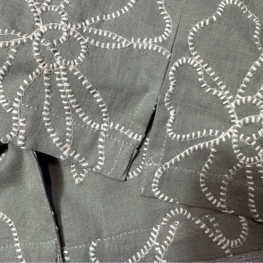 William Rast NWT New $99 William Rast Grey Floral Embroidered Cotton Shi Size US M / EU 48-50 / 2 - 4 Thumbnail