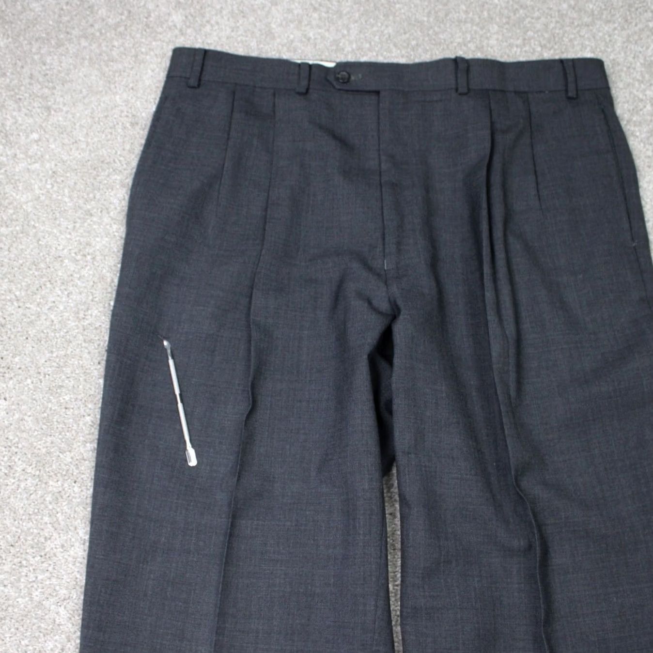Ralph Lauren LAUREN Ralph Lauren Pants Mens 36 x 32 Gray 100% Wool Pleated Dress Pants Regular Fit Vintage? No Size US 36 / EU 52 - 6 Thumbnail