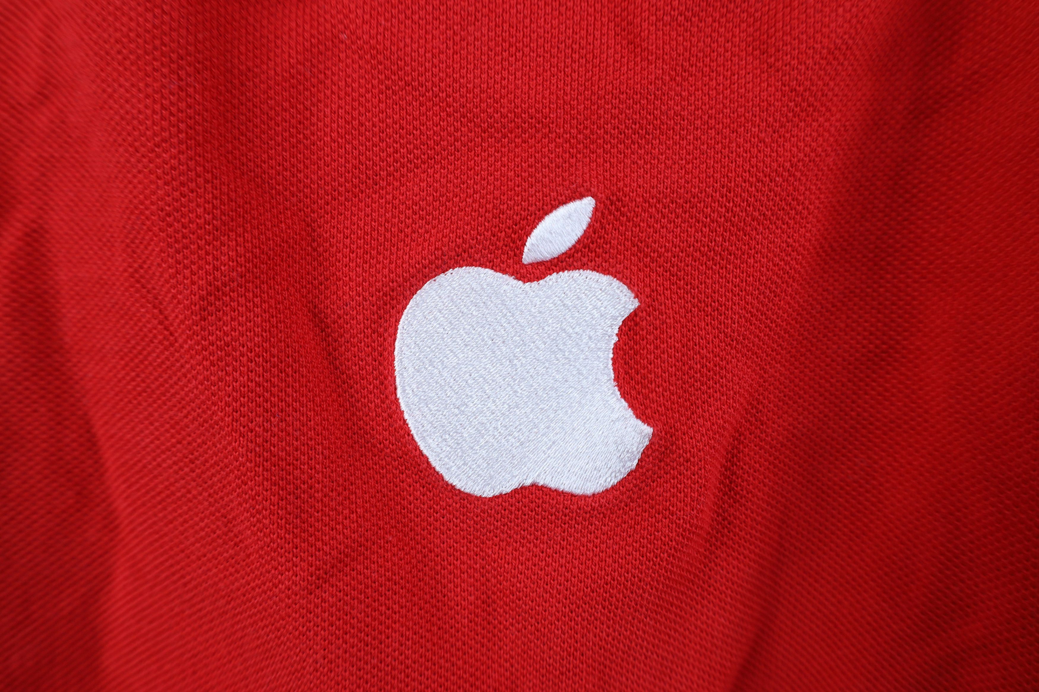 Apple Vintage Y2K Apple Company Apple Logo Thermal Knit T-Shirt Size US XL / EU 56 / 4 - 4 Thumbnail