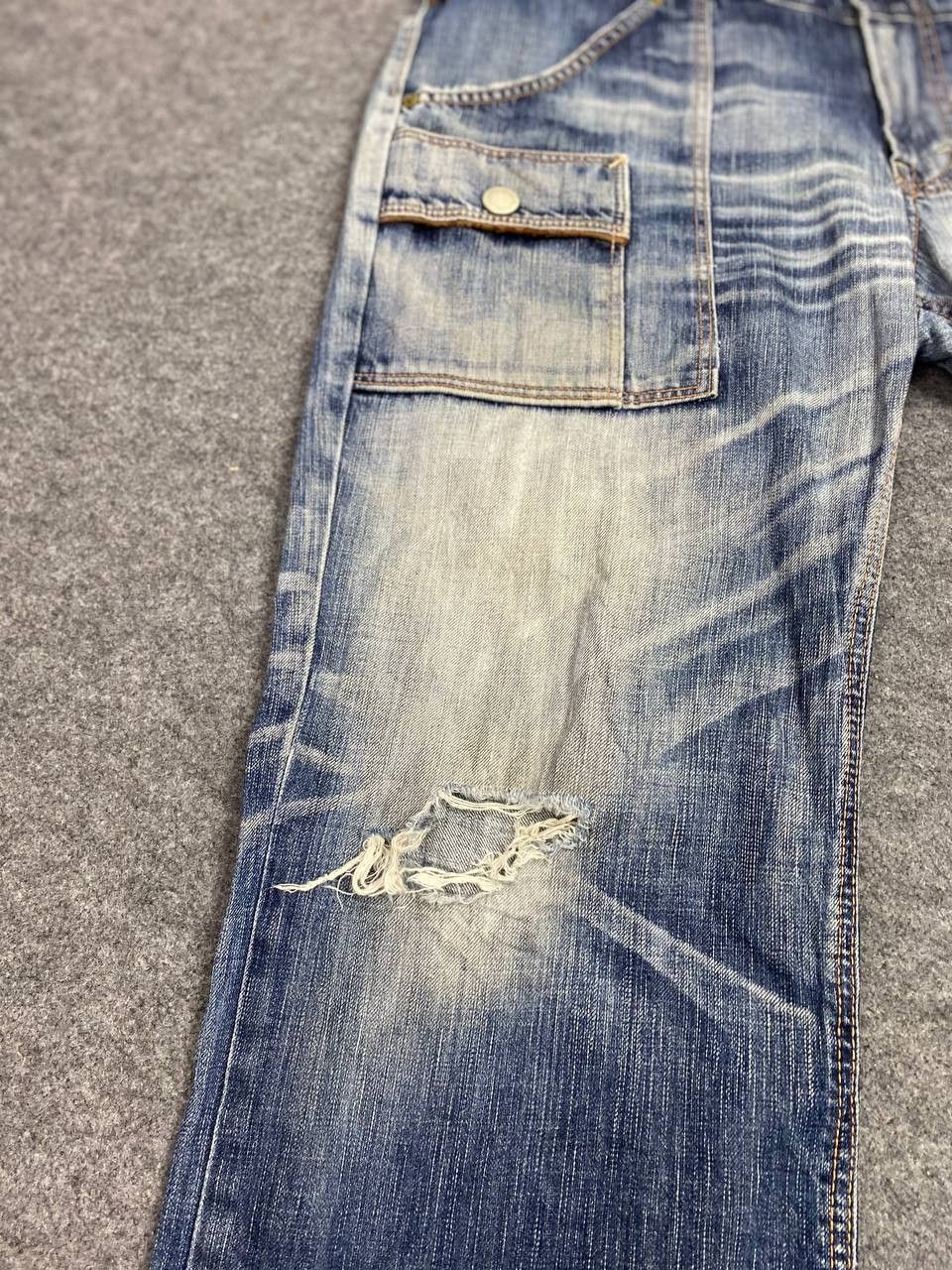 Edwin vintage edwin blue trip distressed denim nice design Size US 43 - 11 Thumbnail