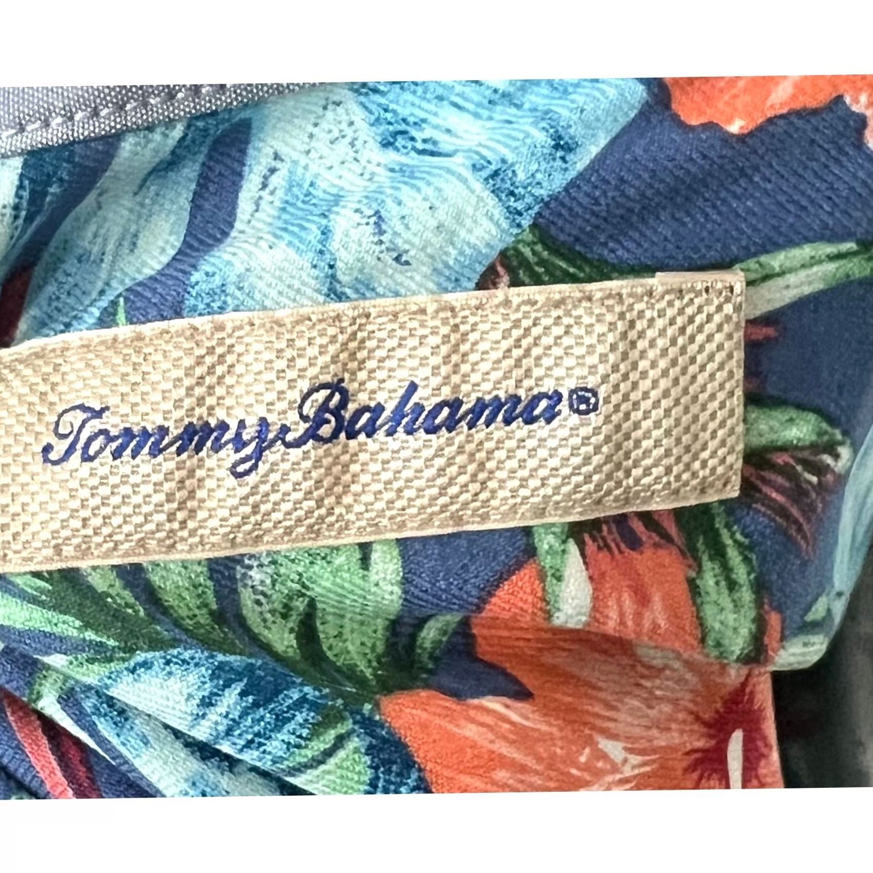 Tommy Bahama Tommy Bahama Men’s Silk Camp Short Sleeve Shirt XL Blue Hawaiian Tropical 100% Silk Button-Up" Size US XL / EU 56 / 4 - 4 Thumbnail
