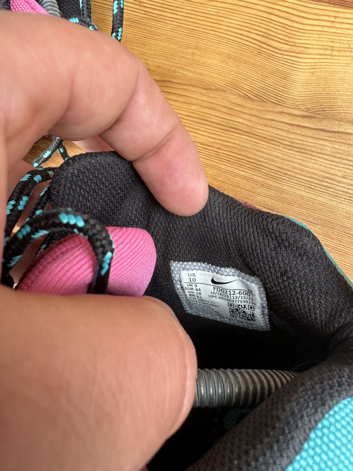 Nike ACG Nike ACG Torre Mid Water Proof 'Team Red Dusty Cactus Size US 10 / EU 43 - 10 Thumbnail