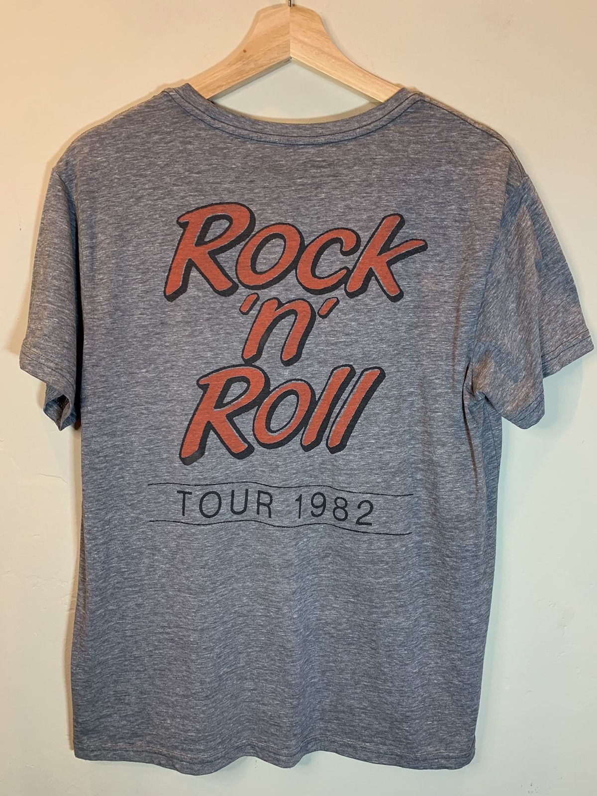 Band Tees *RARE* Joan Jett & The Black Hearts Rock n Roll Lucky Shirt Size US M / EU 48-50 / 2 - 2 Thumbnail
