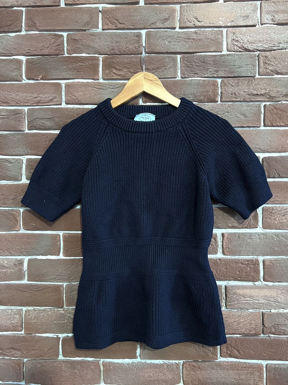 Prada Prada Womens Wool Knit Sweater 44IT Designer High end Size M / US 6-8 / IT 42-44 - 1 Thumbnail